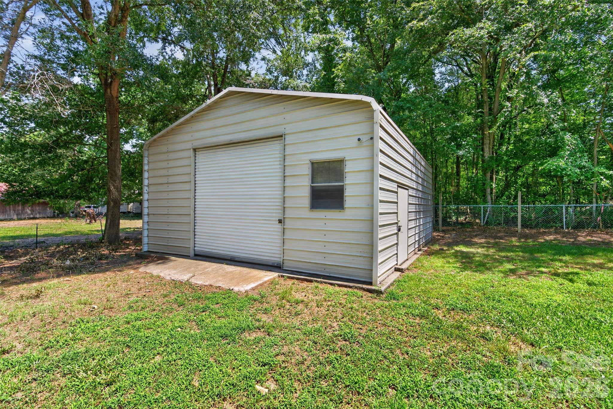 7040 Pear Tree Road — Charlotte