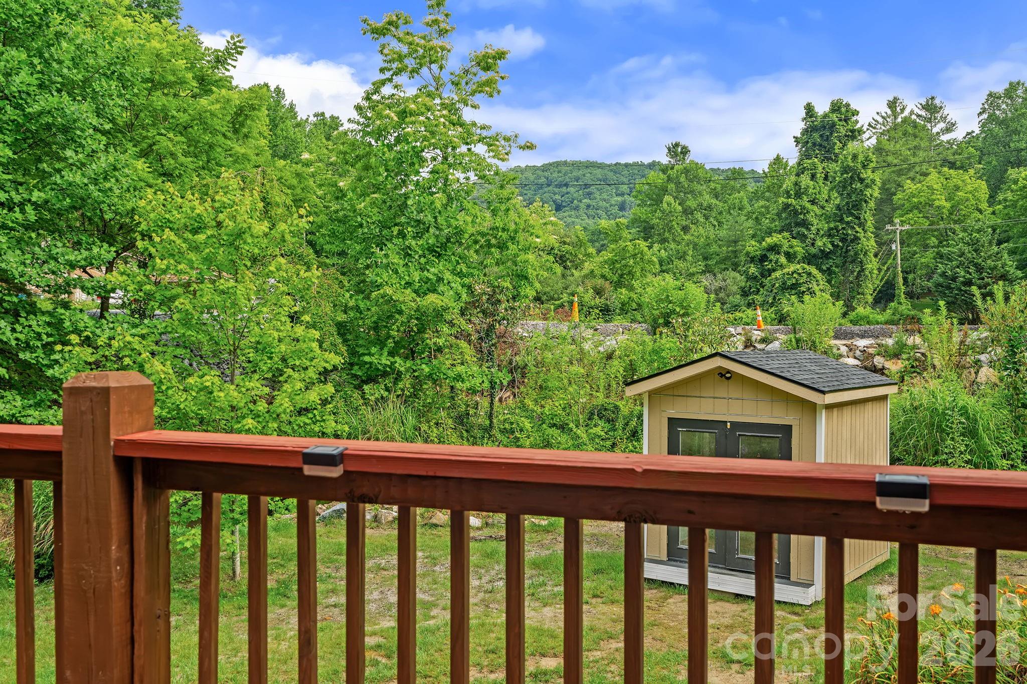 5239 Gerton Highway — Gerton