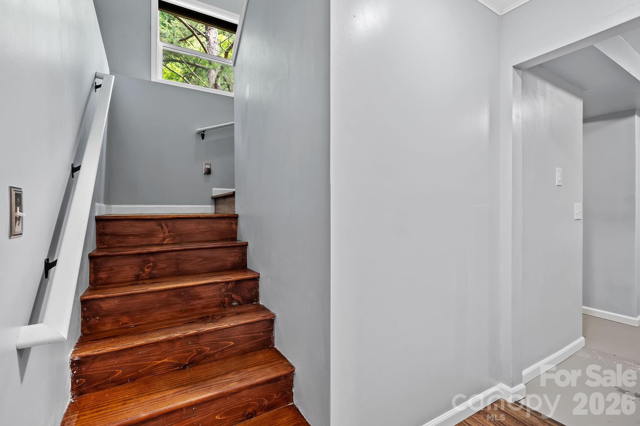 5239 Gerton Highway — Gerton