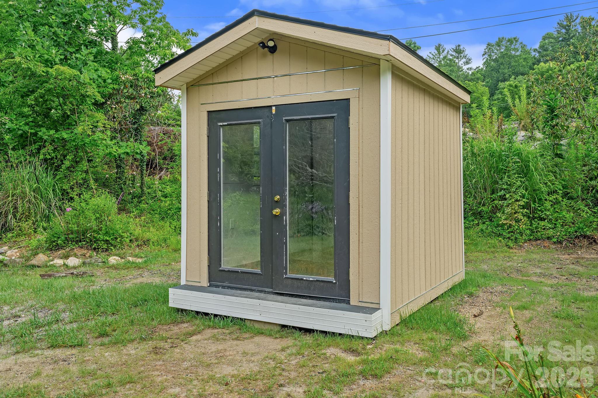 5239 Gerton Highway — Gerton