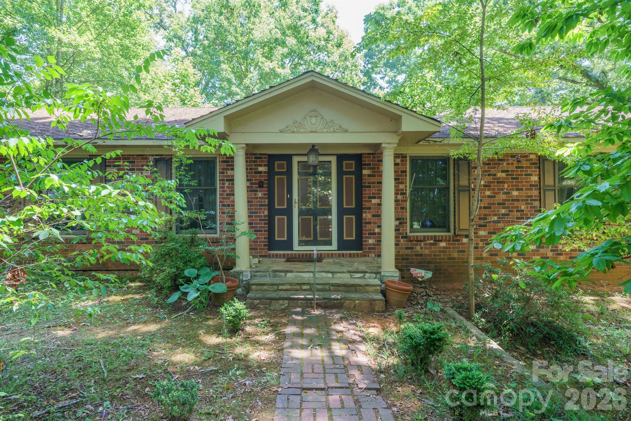 1729 Brentwood Drive — Newton