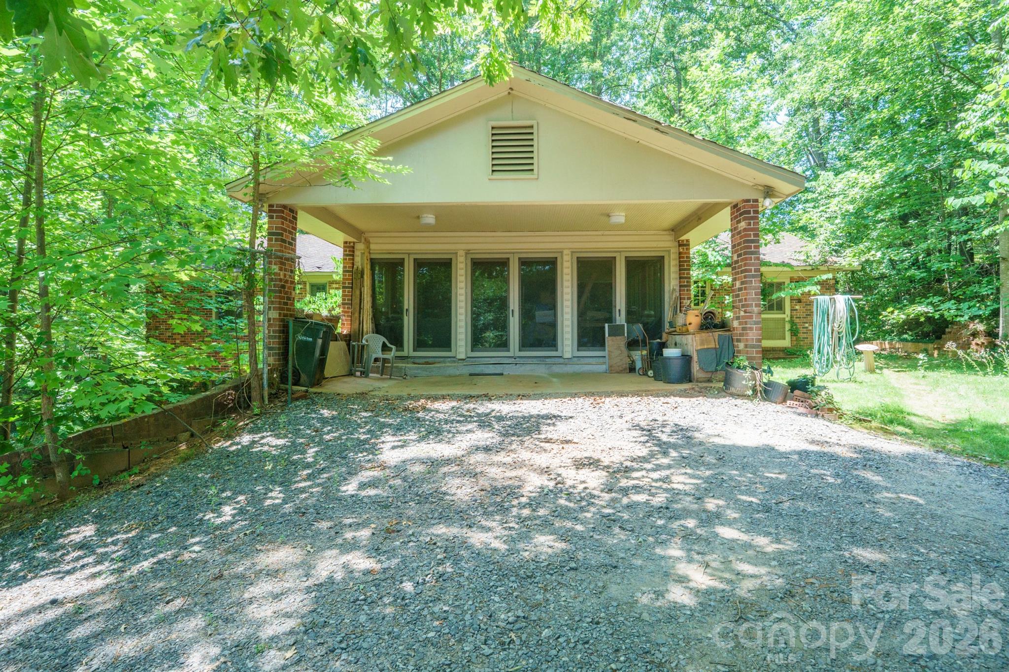 1729 Brentwood Drive — Newton