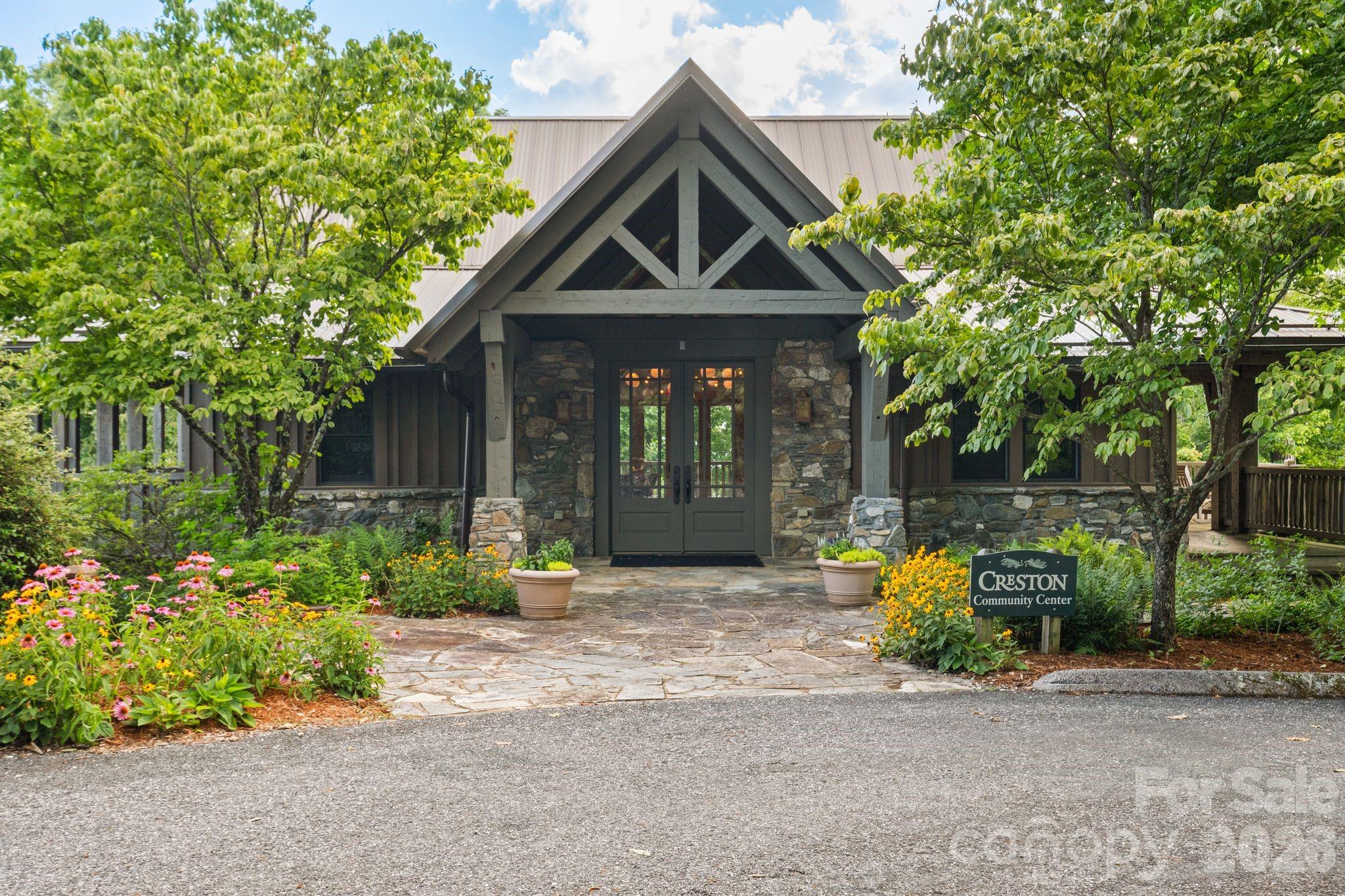 1915 Creston Drive — Black Mountain