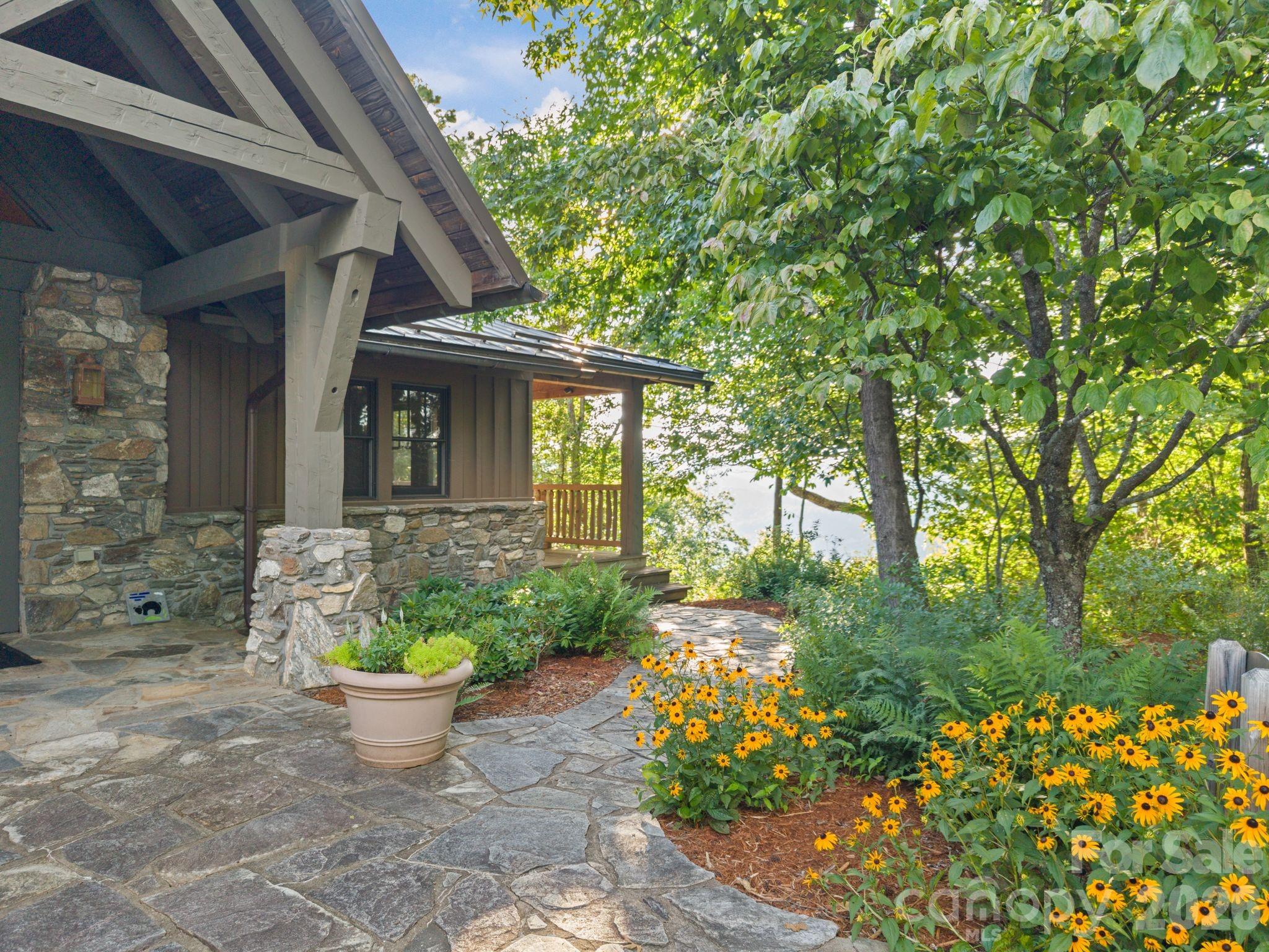 1915 Creston Drive — Black Mountain
