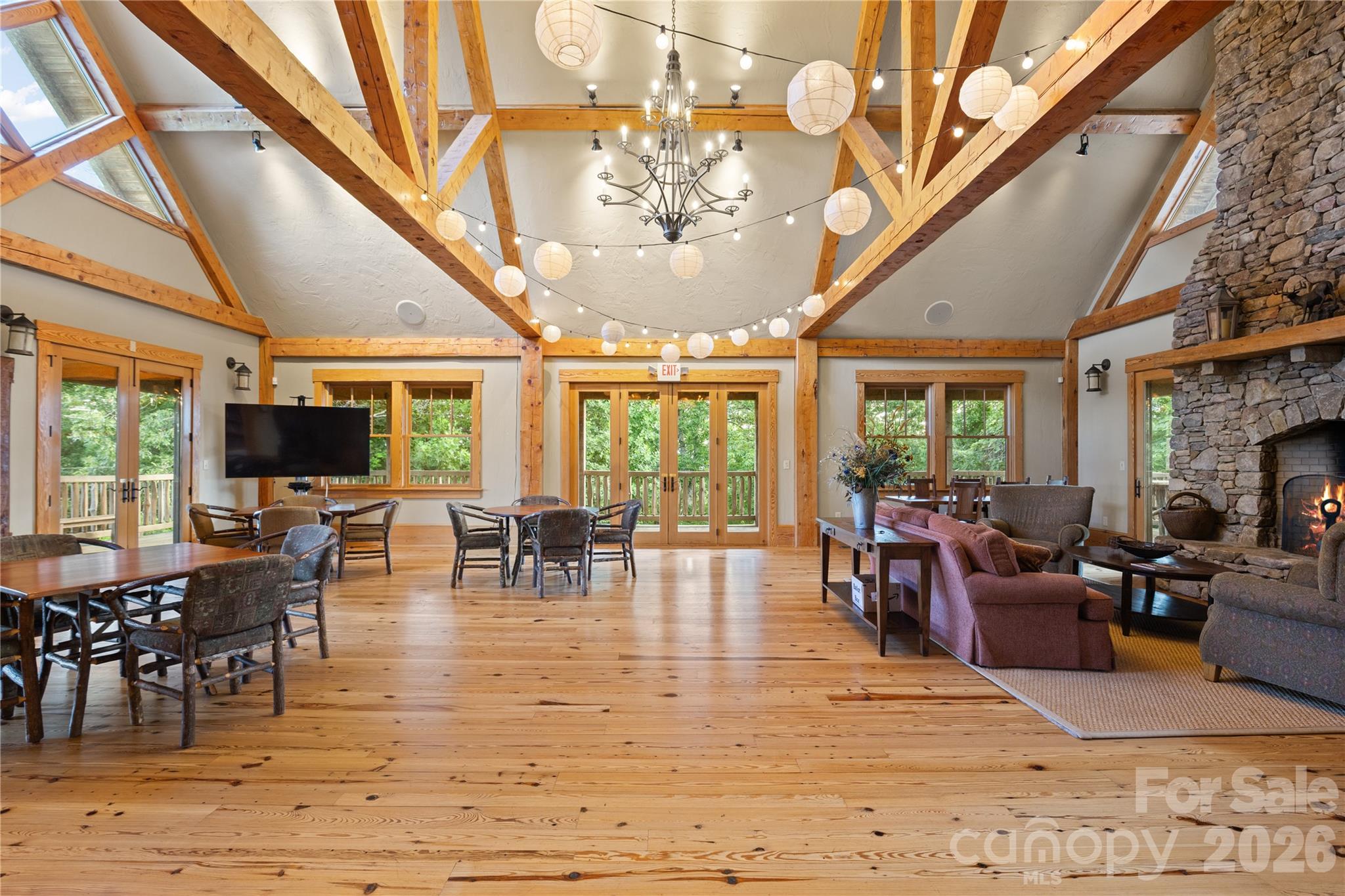 1915 Creston Drive — Black Mountain