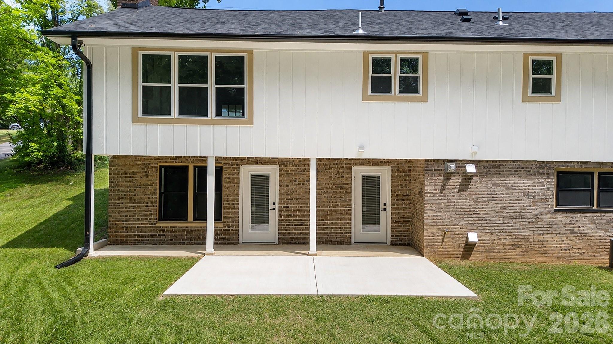 32 Bowen Drive — Belmont