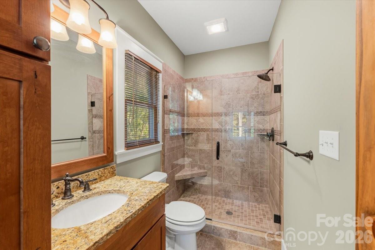 5021 Little Acre Road — Nebo