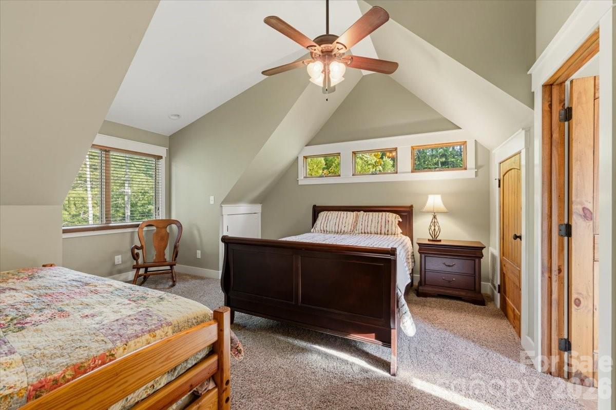 5021 Little Acre Road — Nebo