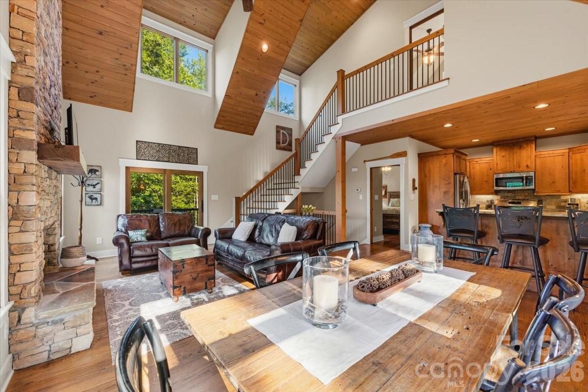 5021 Little Acre Road — Nebo