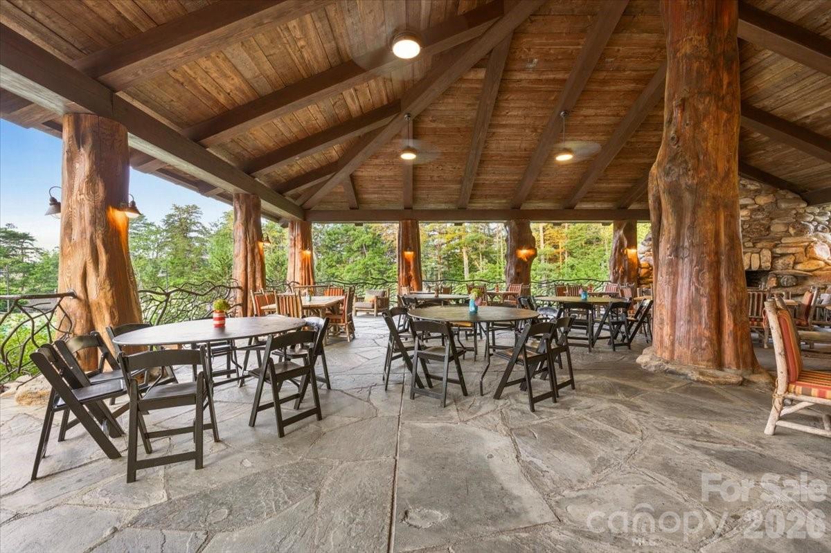 5021 Little Acre Road — Nebo