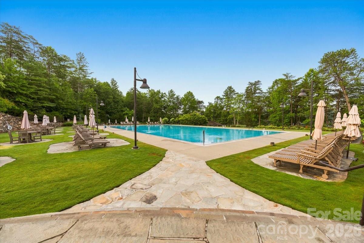 5021 Little Acre Road — Nebo