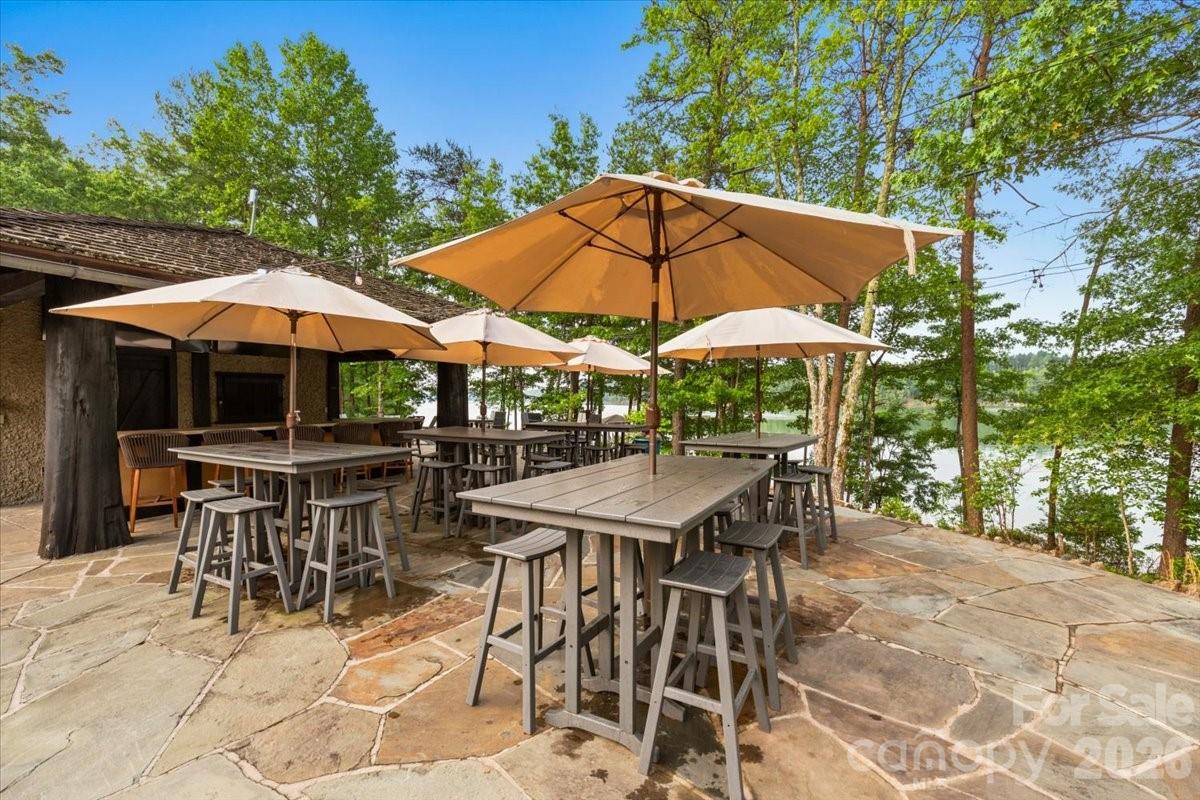 5021 Little Acre Road — Nebo
