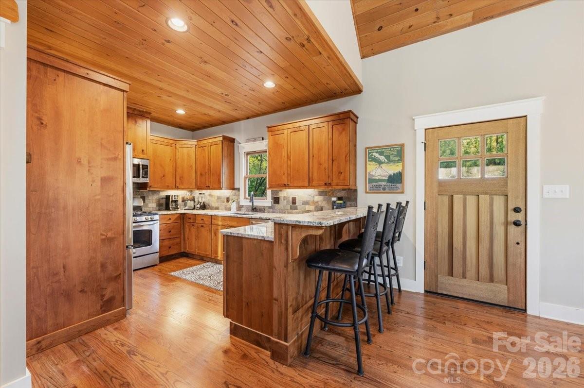 5021 Little Acre Road — Nebo