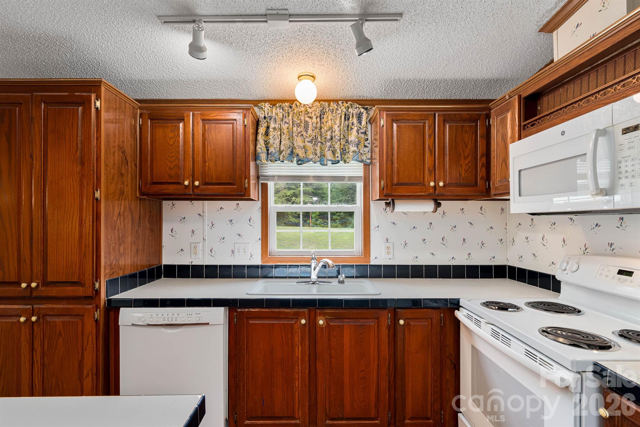 755 Fairview Loop — Hot Springs