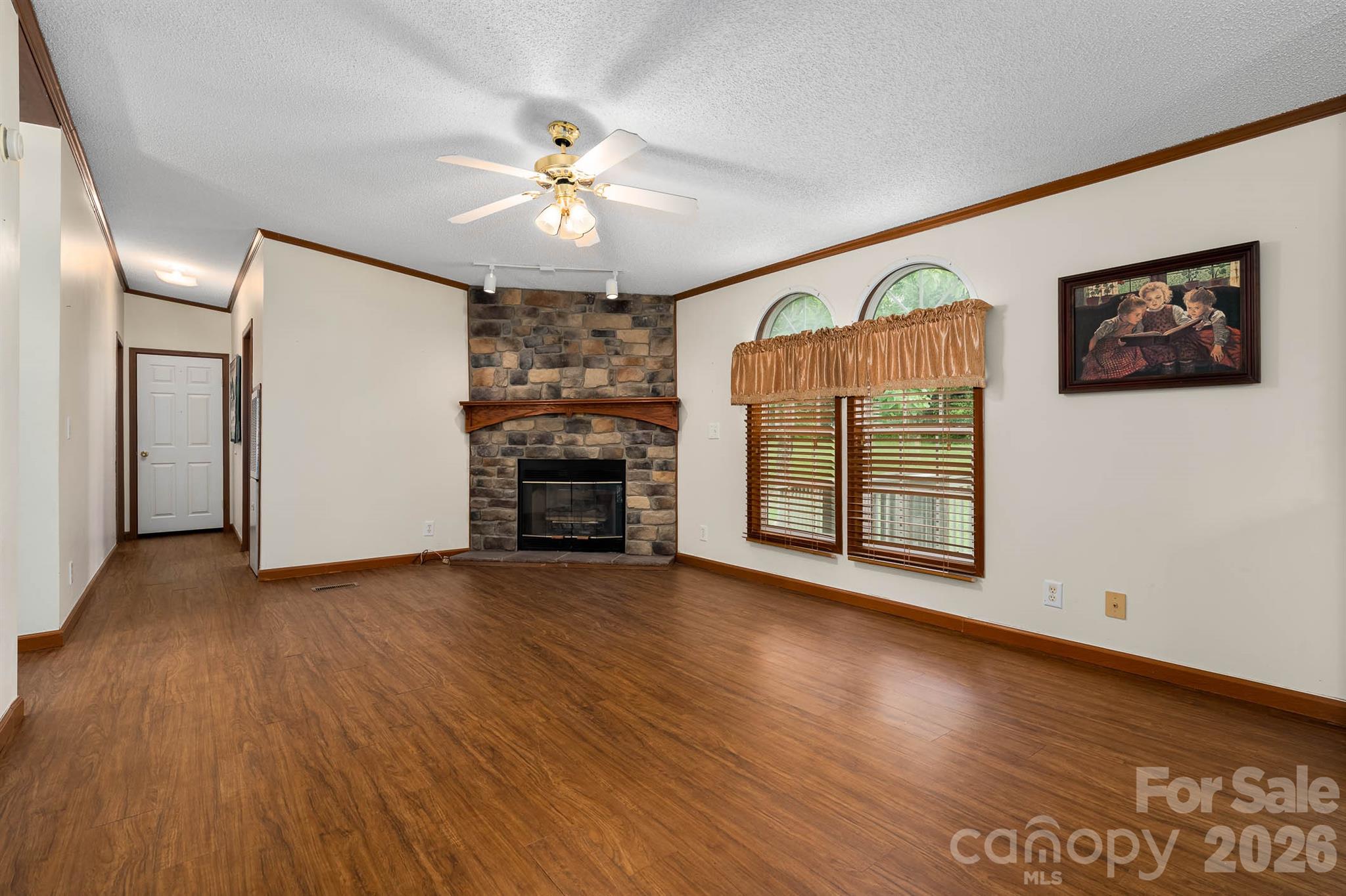 755 Fairview Loop — Hot Springs