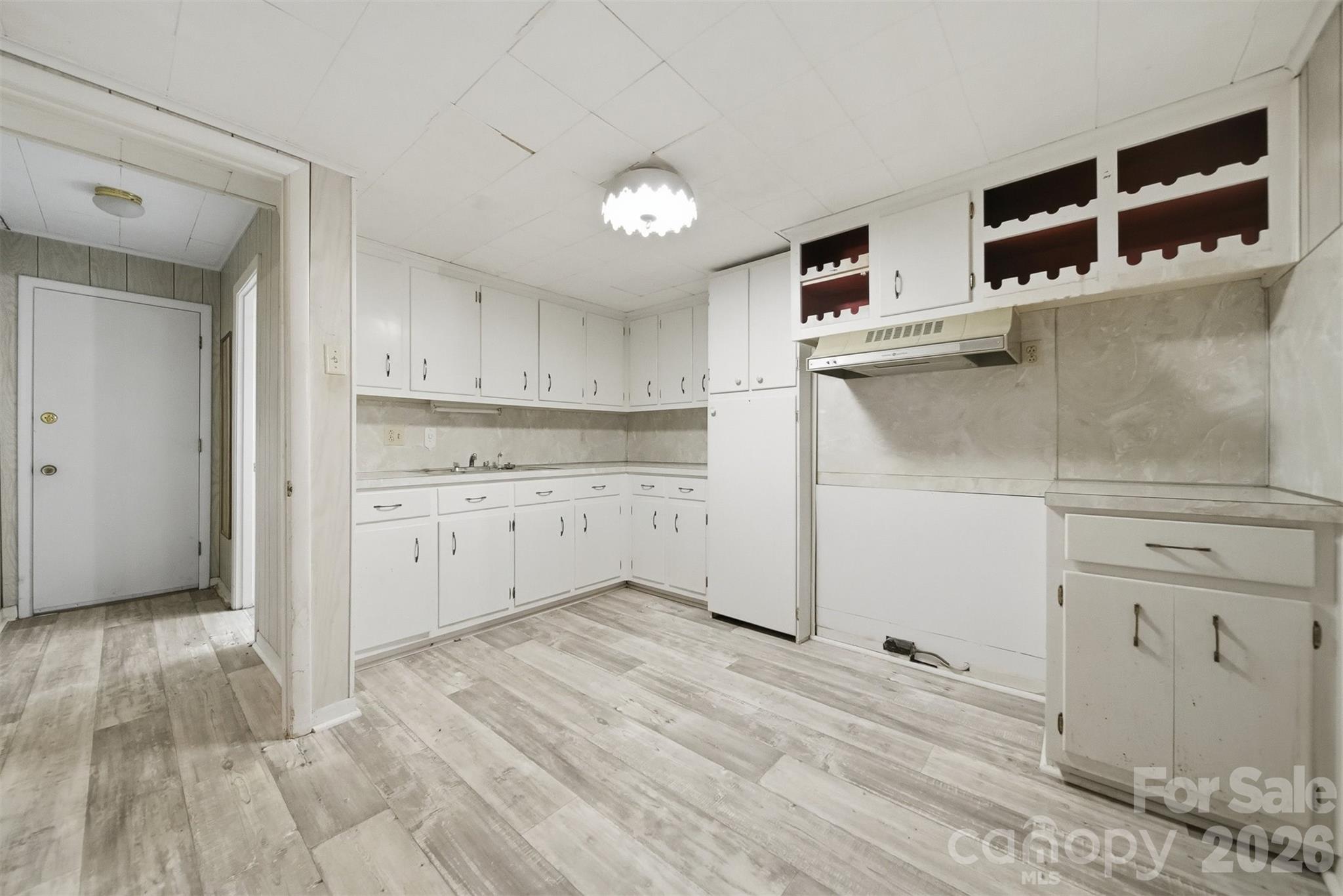 466 Shiloh Church Road — Hickory