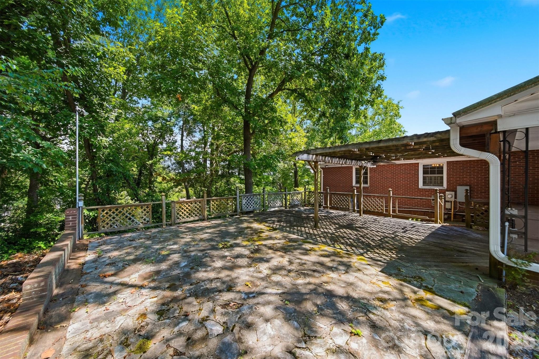 466 Shiloh Church Road — Hickory