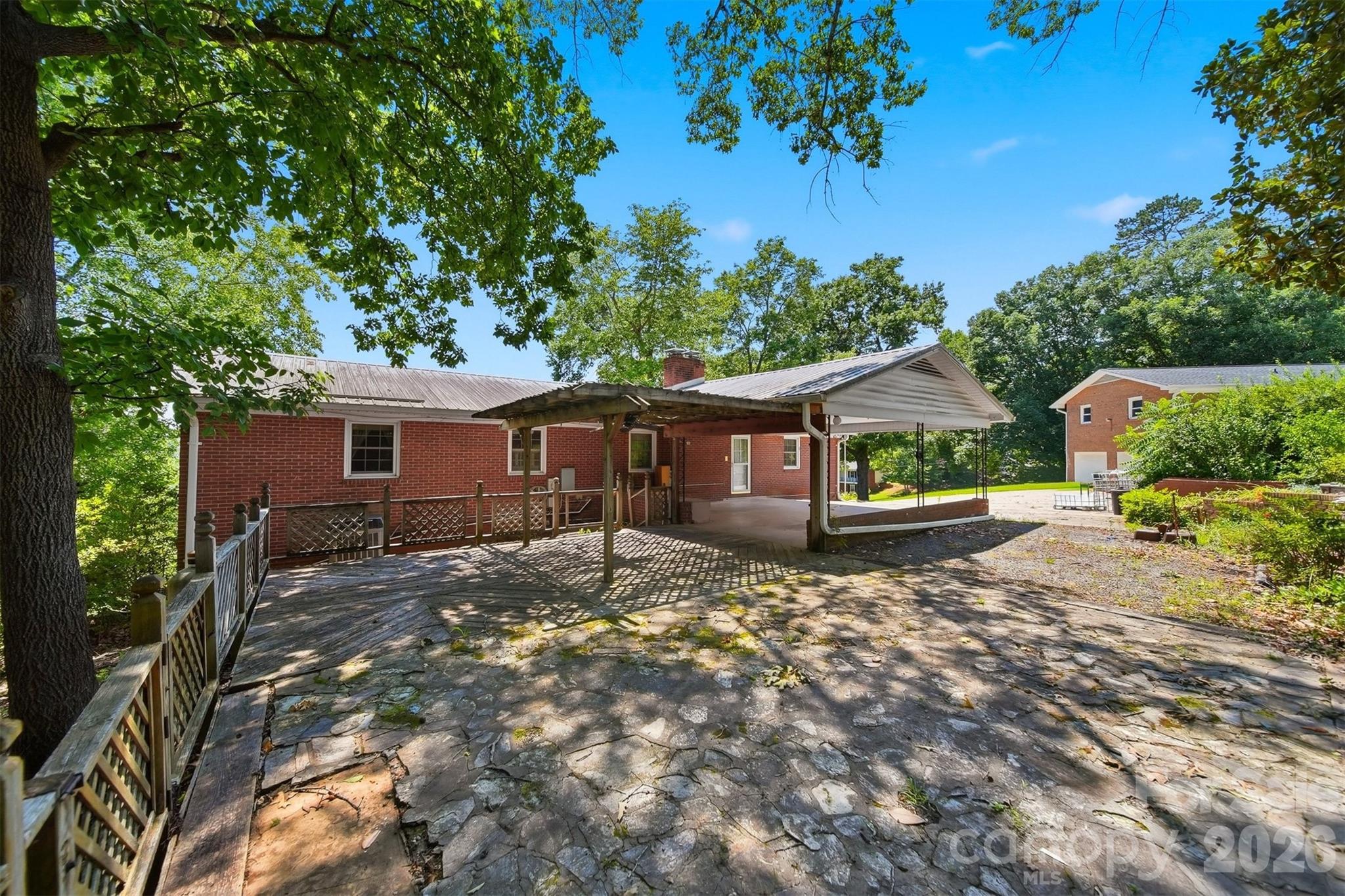 466 Shiloh Church Road — Hickory