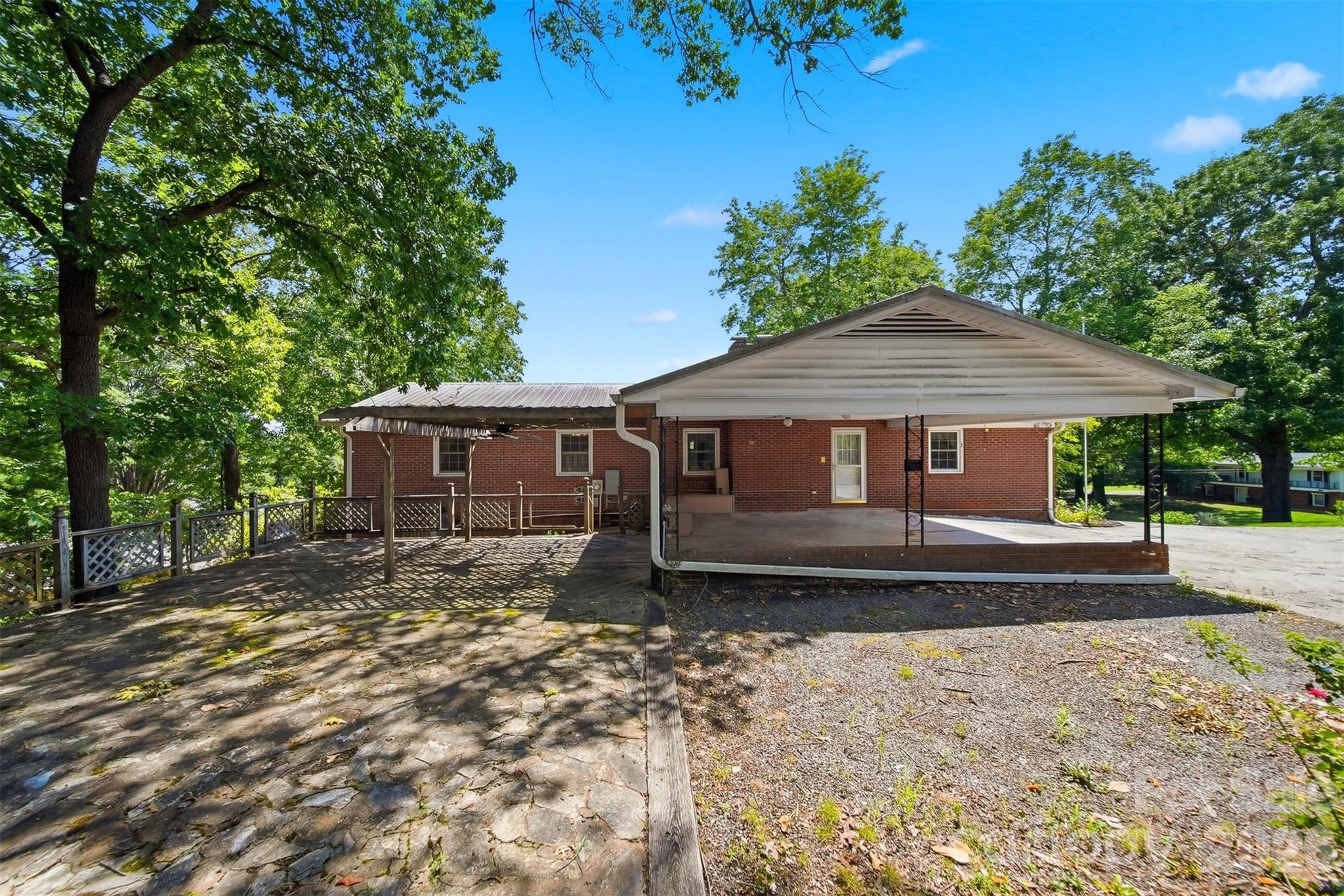 466 Shiloh Church Road — Hickory