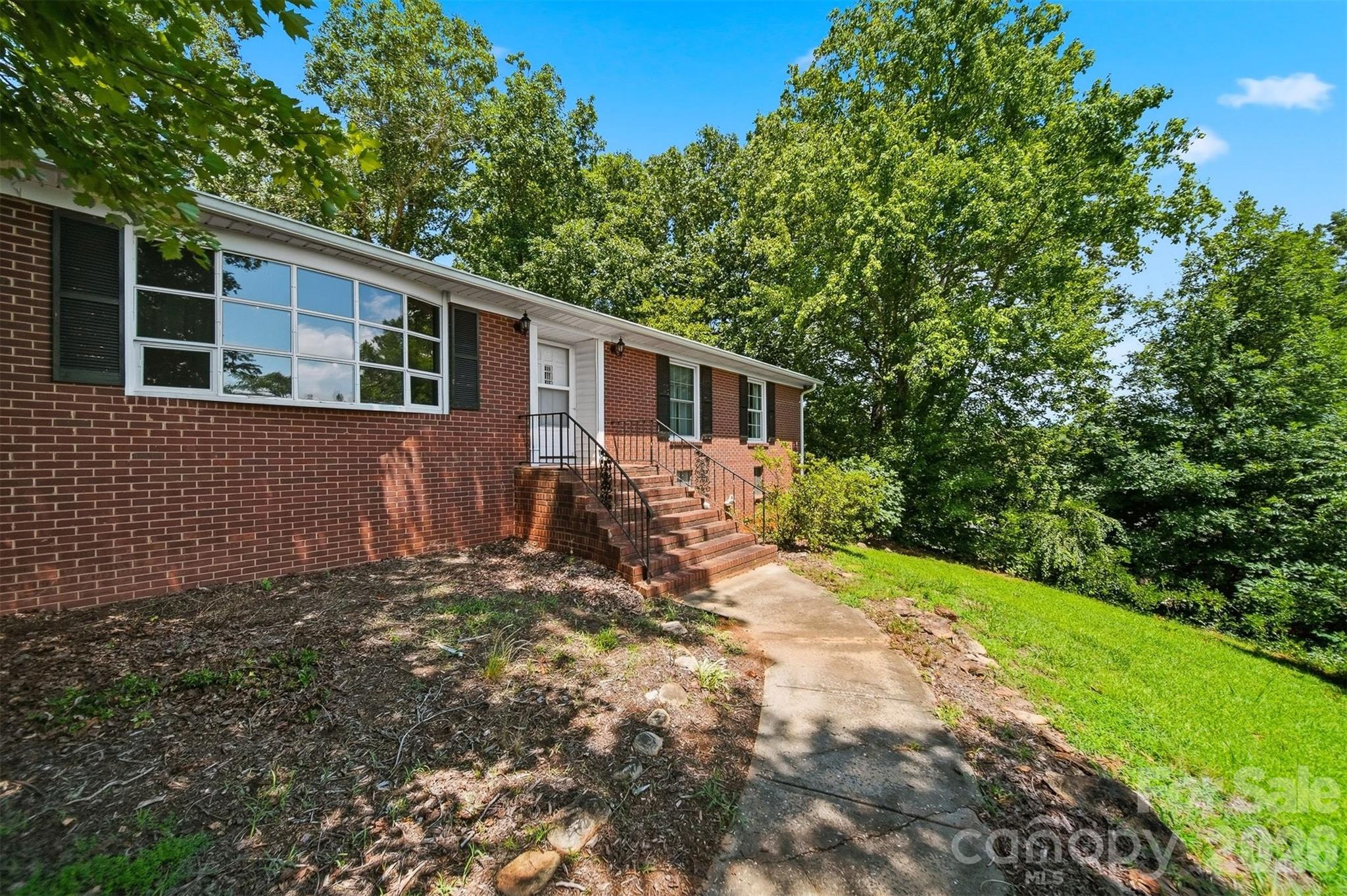 466 Shiloh Church Road — Hickory