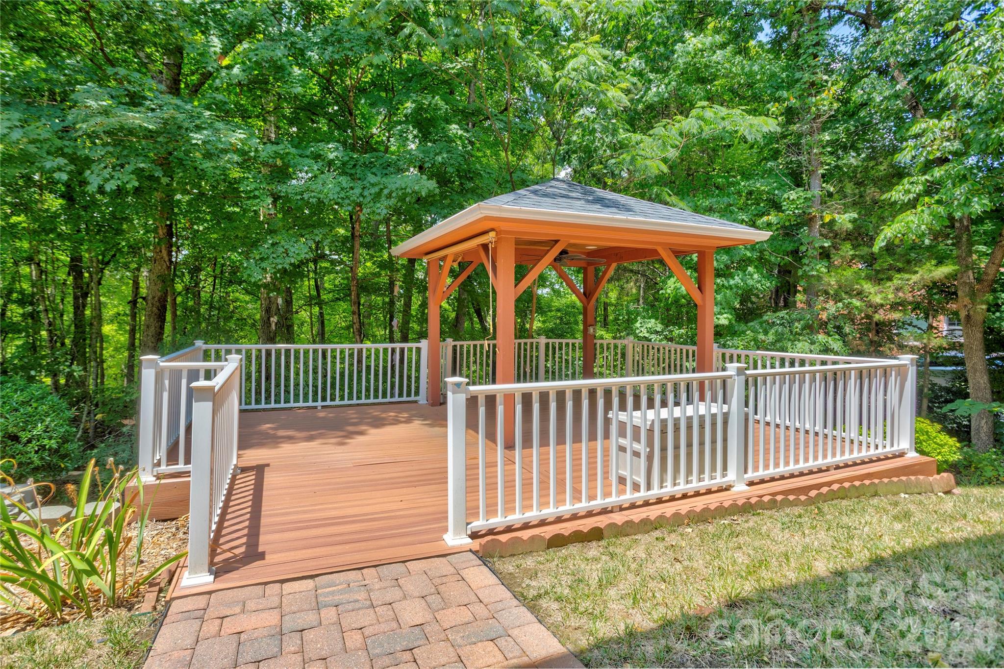 6015 Graburns Ford Drive — Charlotte