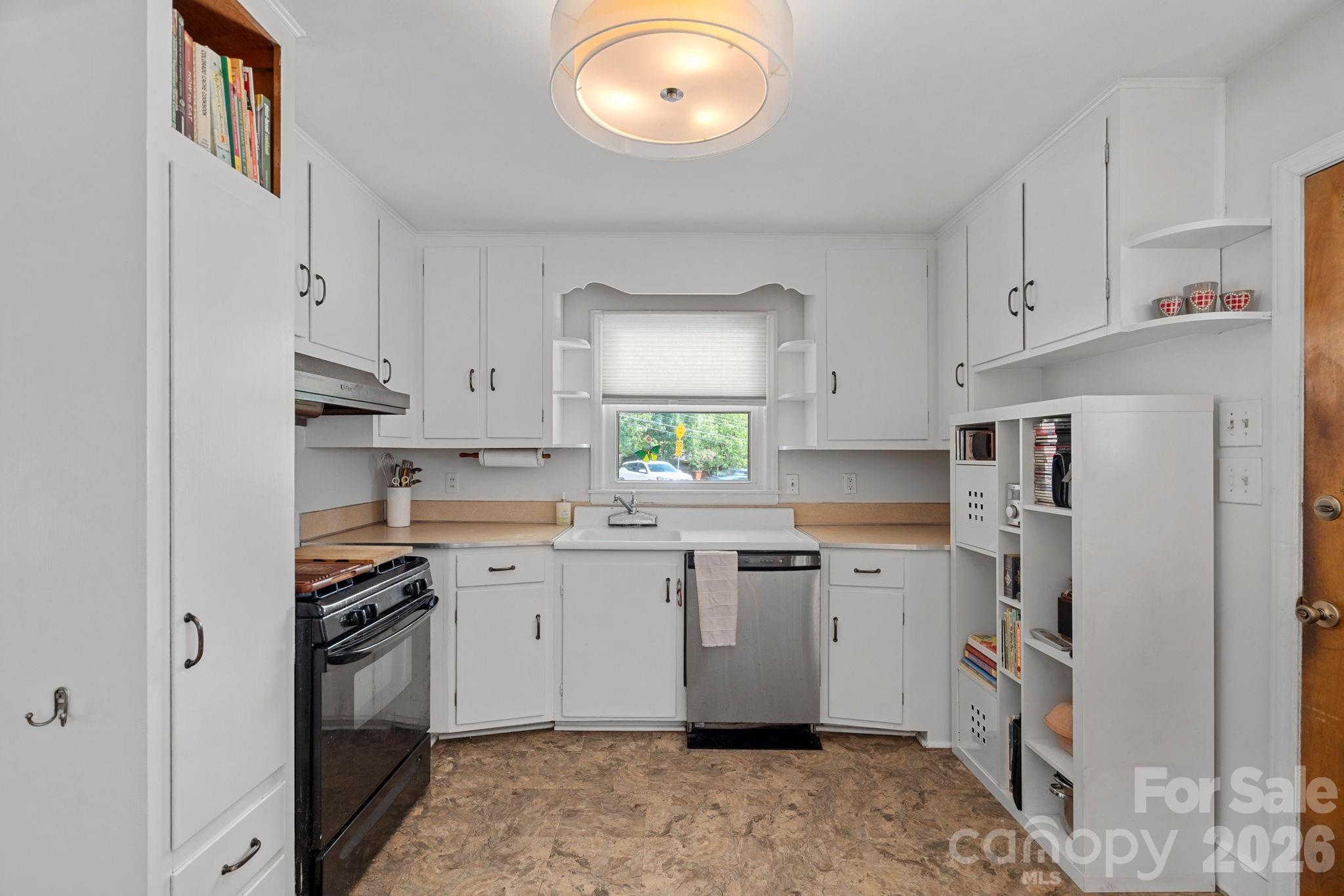 1600 Woodberry Road — Charlotte