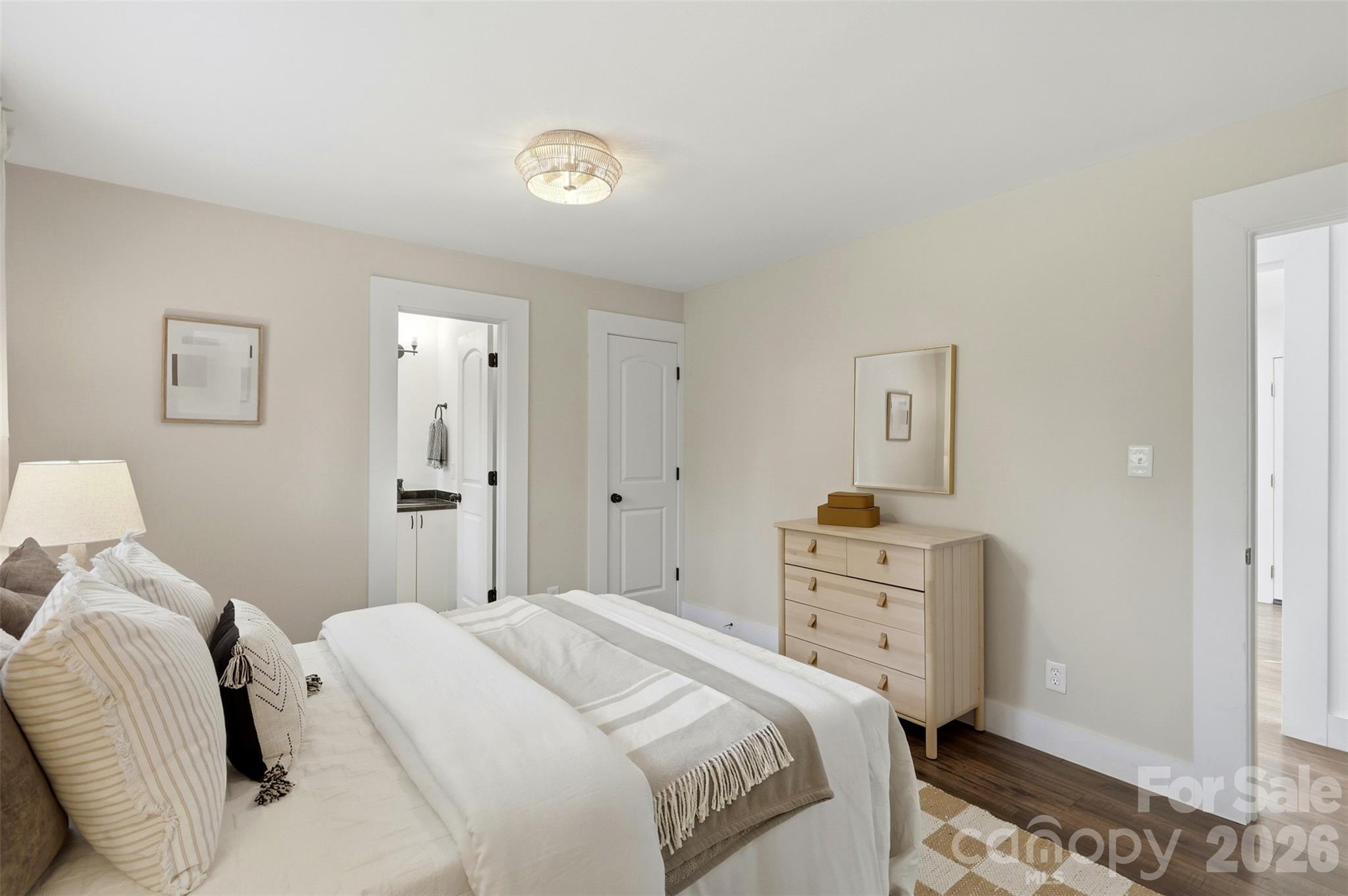 1642 Washington Avenue — Charlotte