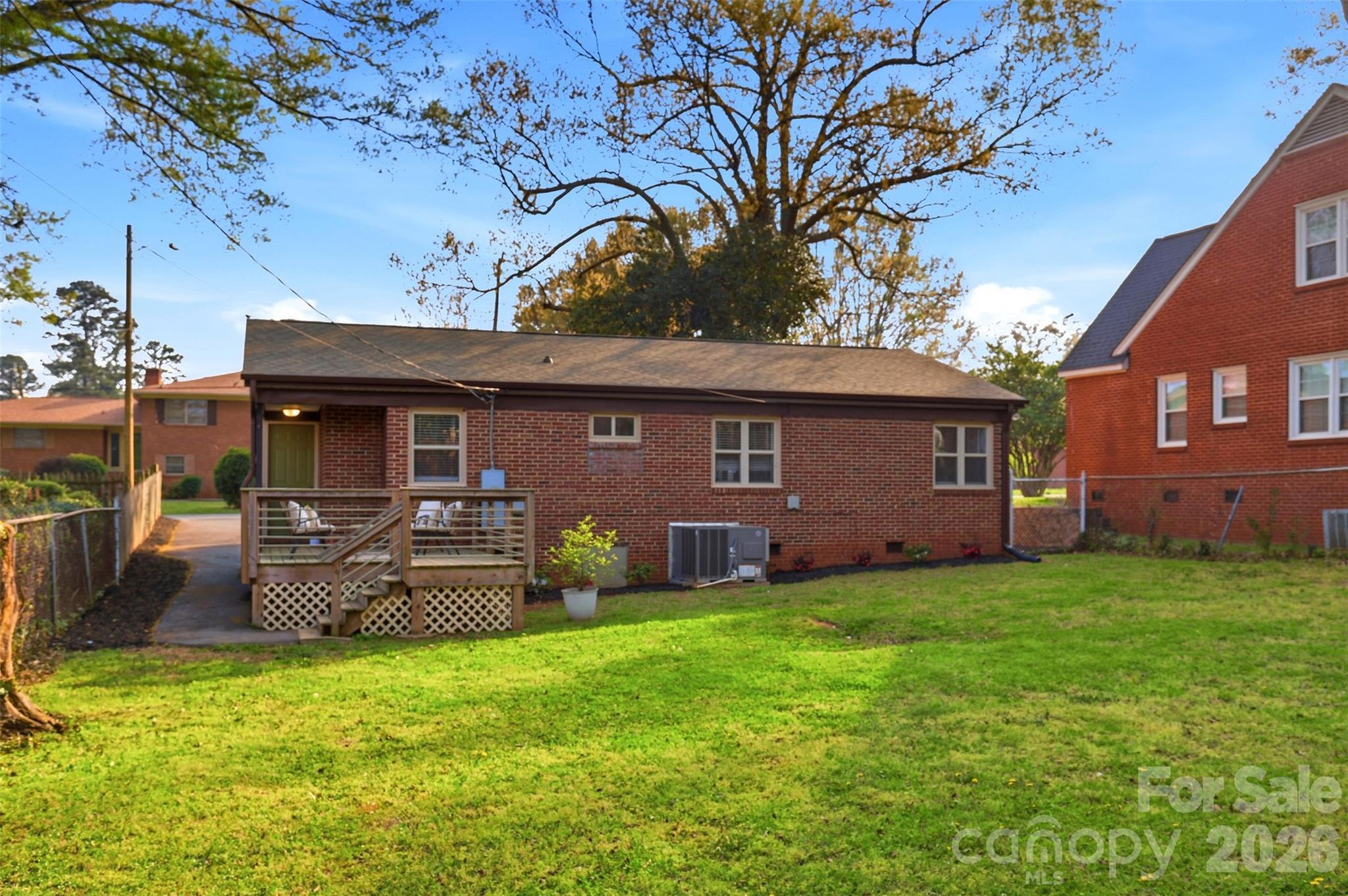 1642 Washington Avenue — Charlotte