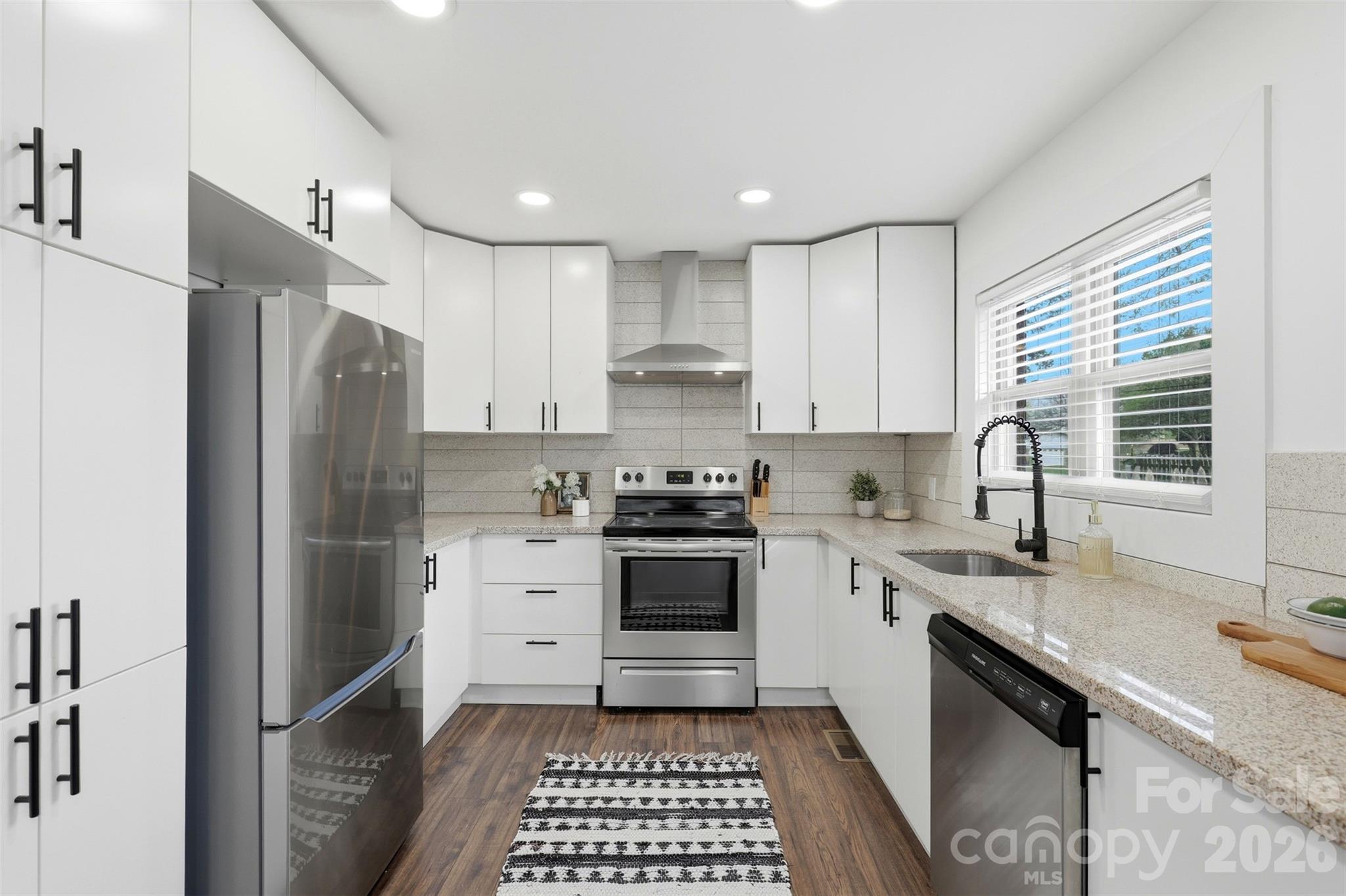 1642 Washington Avenue — Charlotte