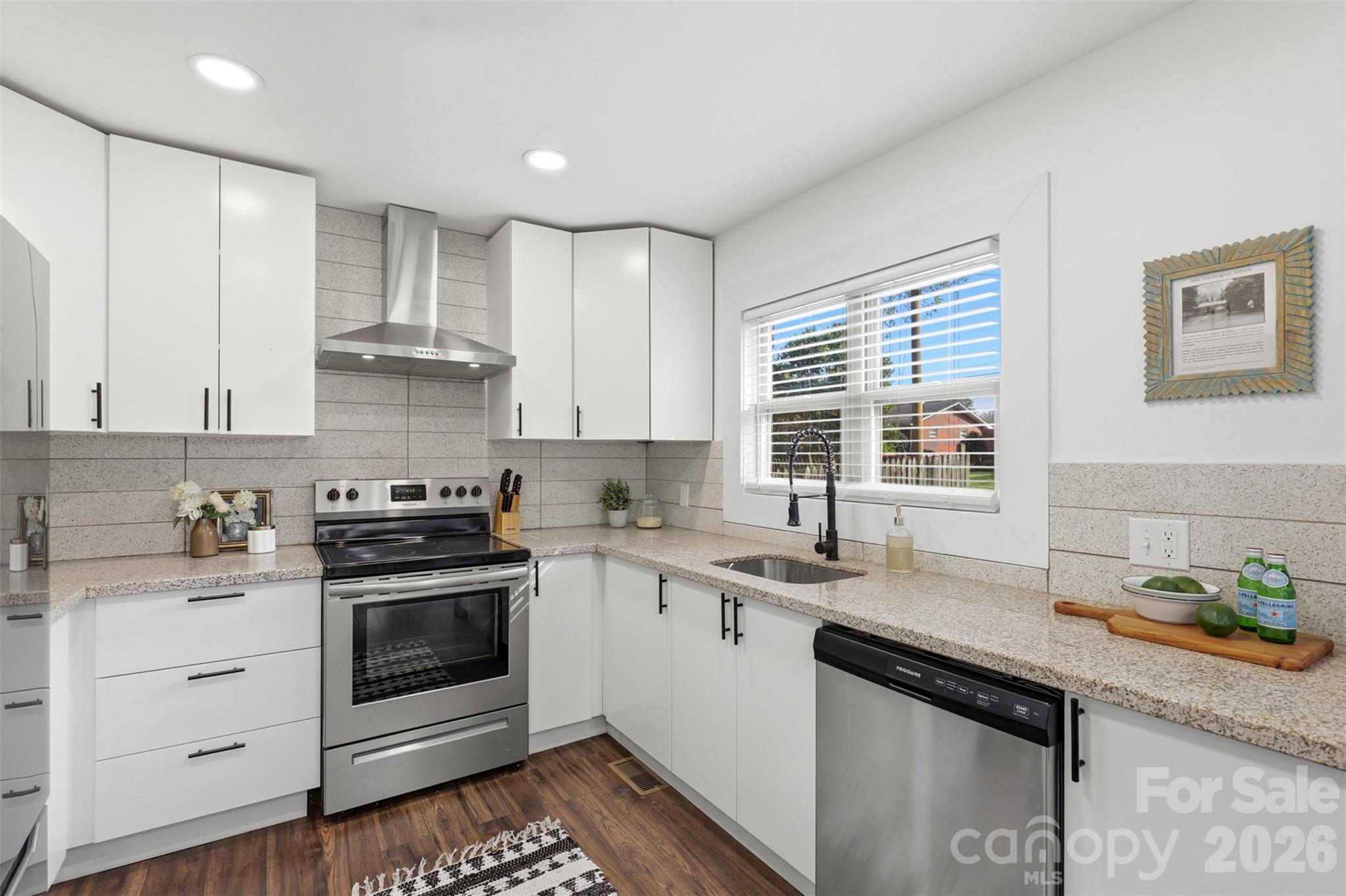 1642 Washington Avenue — Charlotte