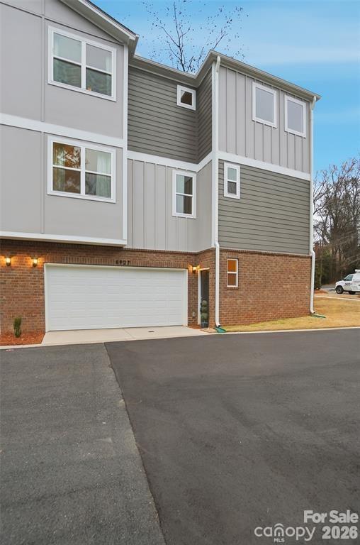 8927 Sharonbrook Drive — Charlotte