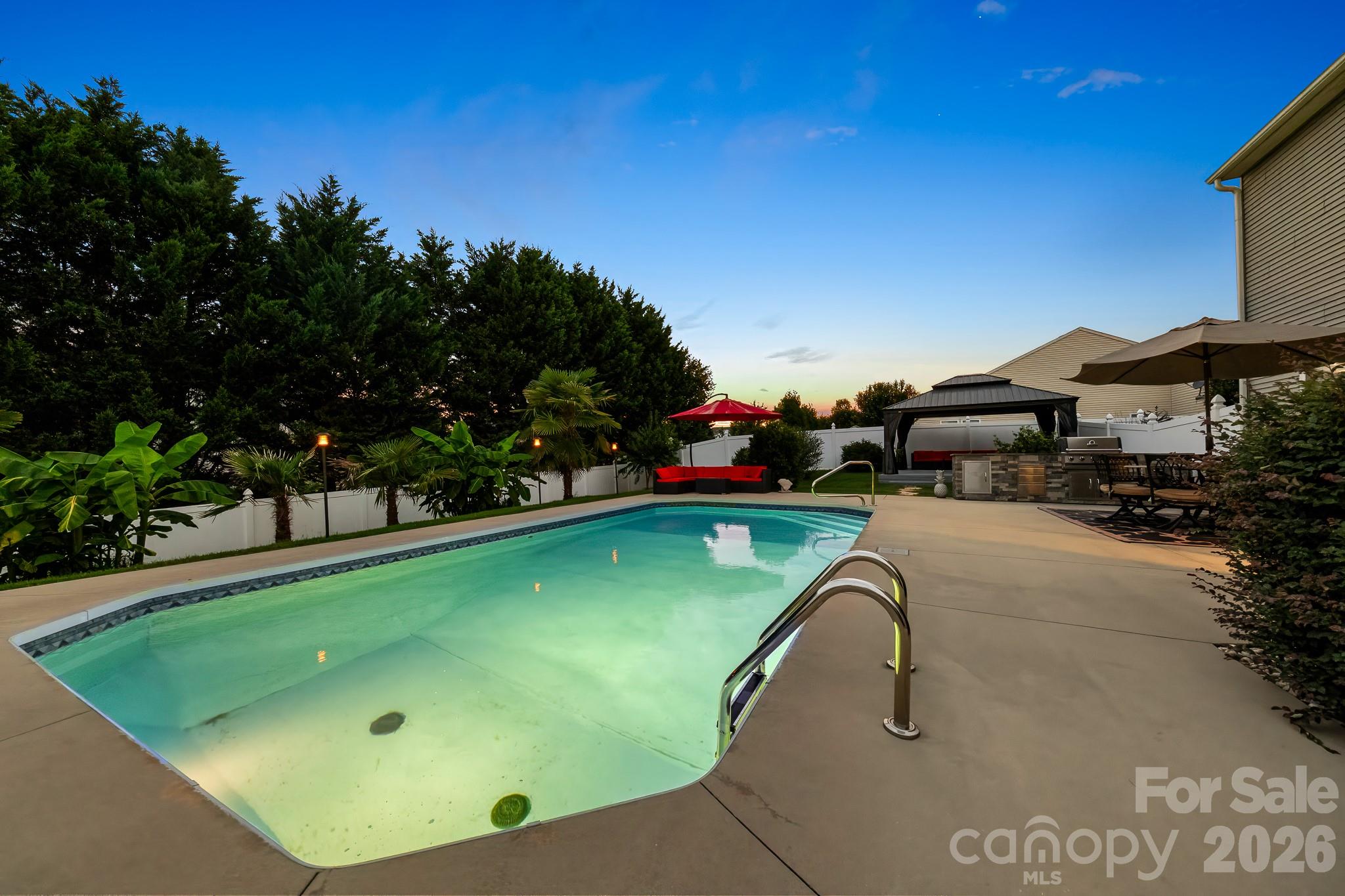 191 Old Carriage Road — Clover