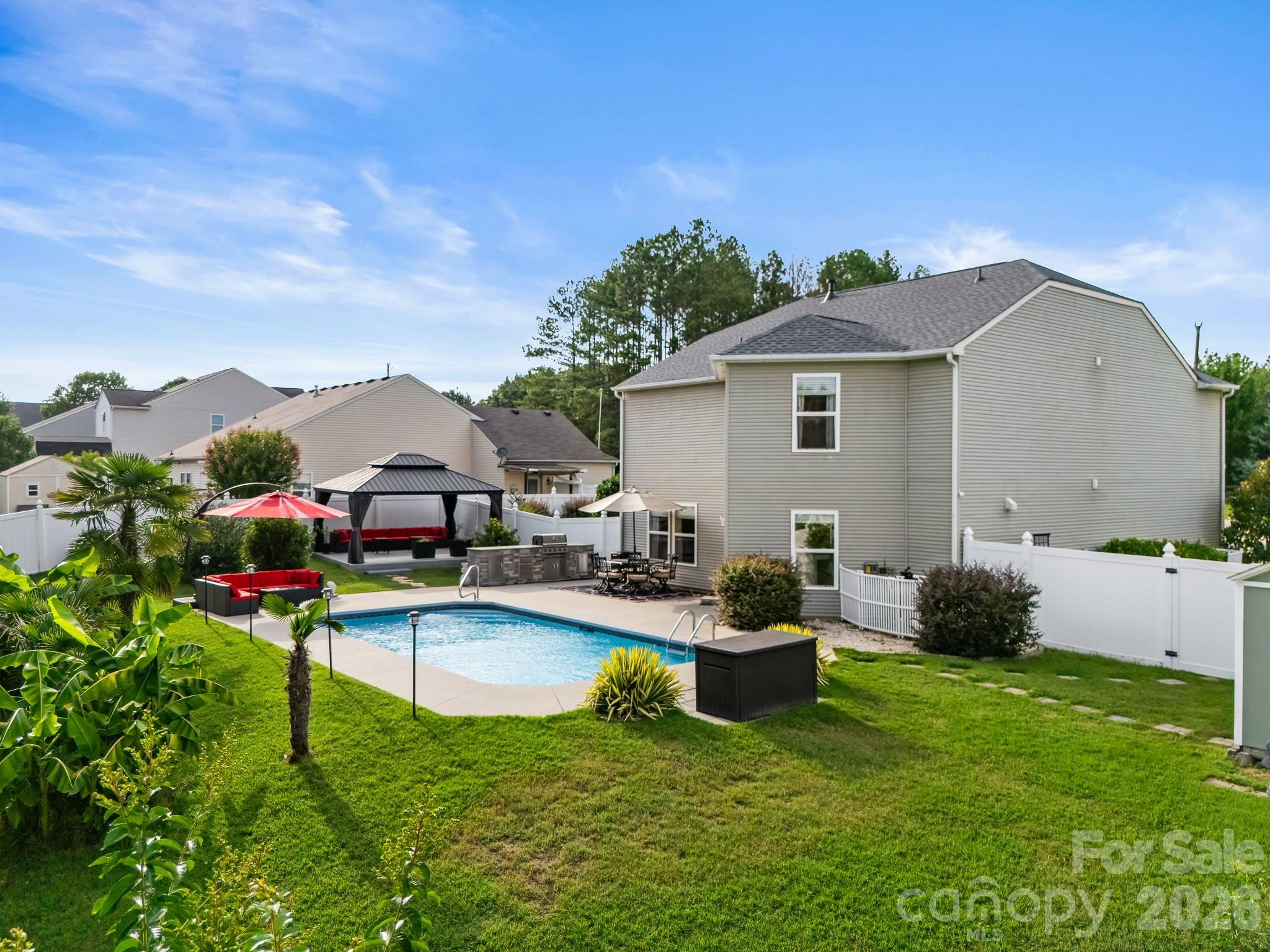 191 Old Carriage Road — Clover