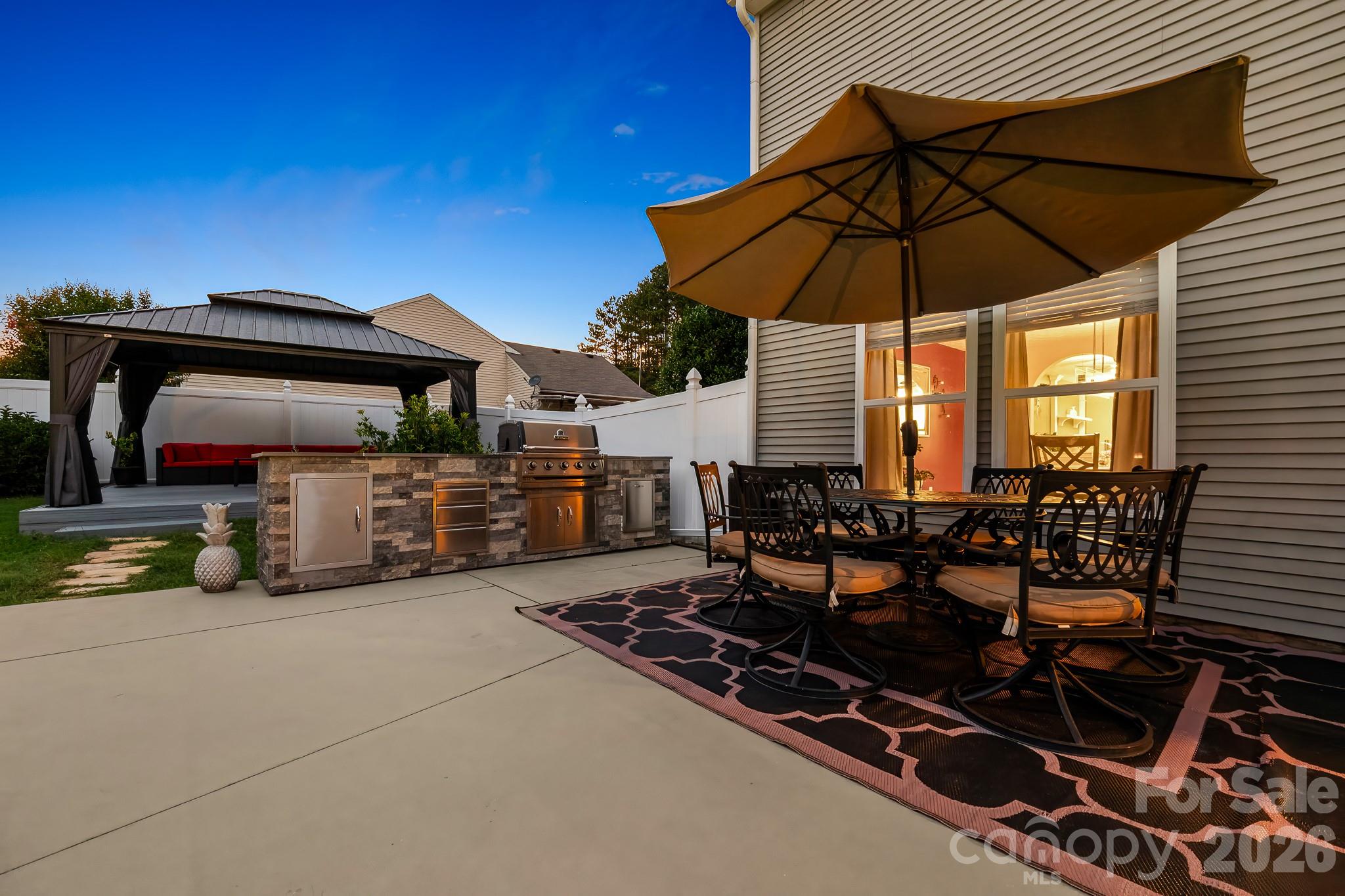 191 Old Carriage Road — Clover