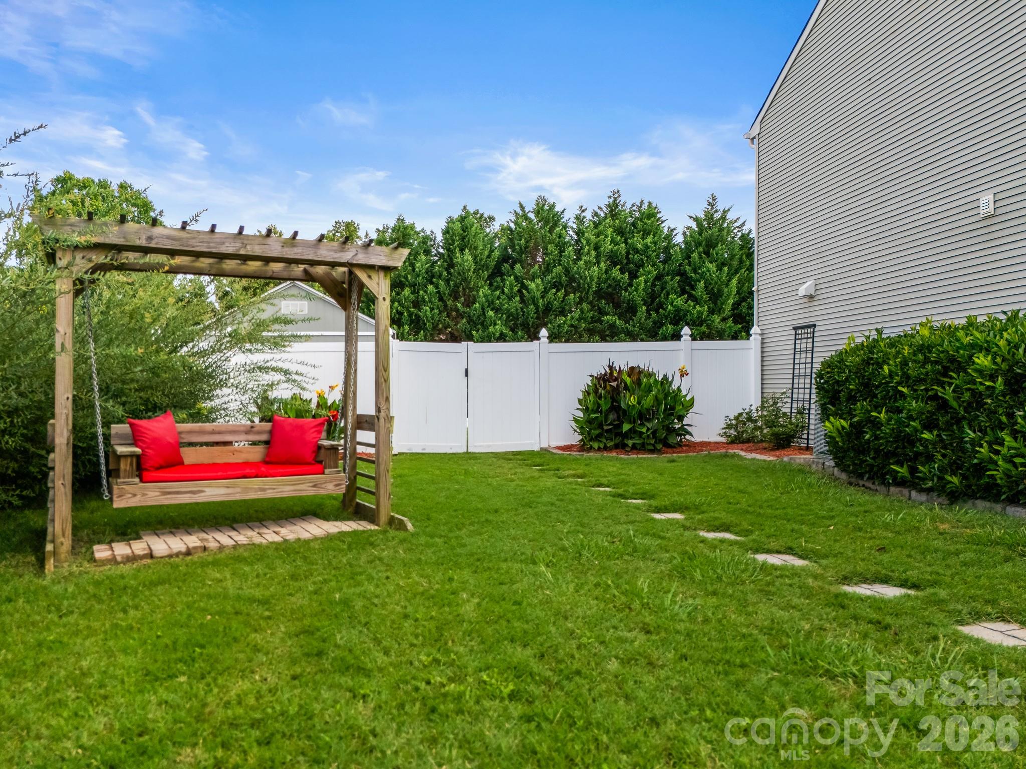 191 Old Carriage Road — Clover
