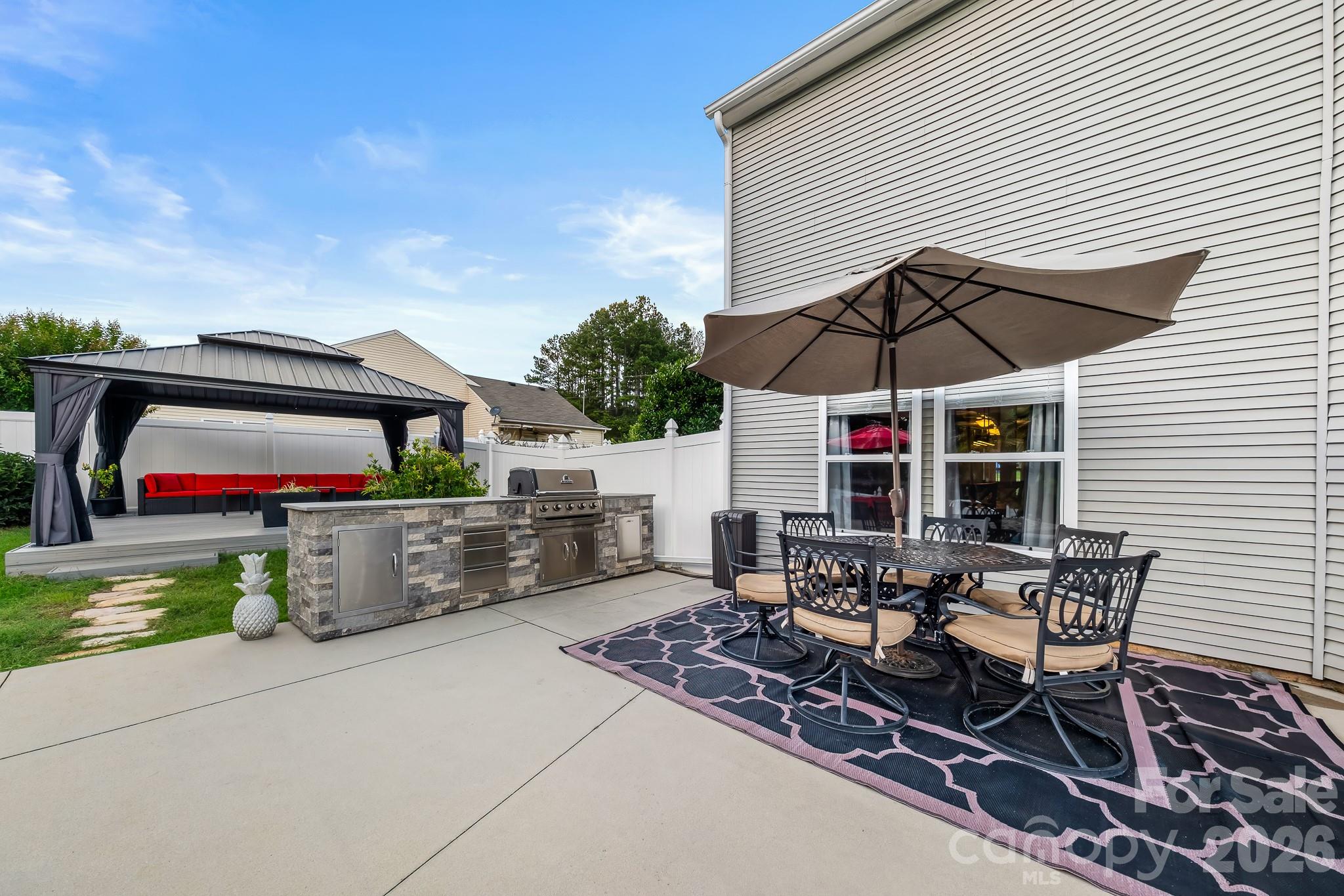 191 Old Carriage Road — Clover