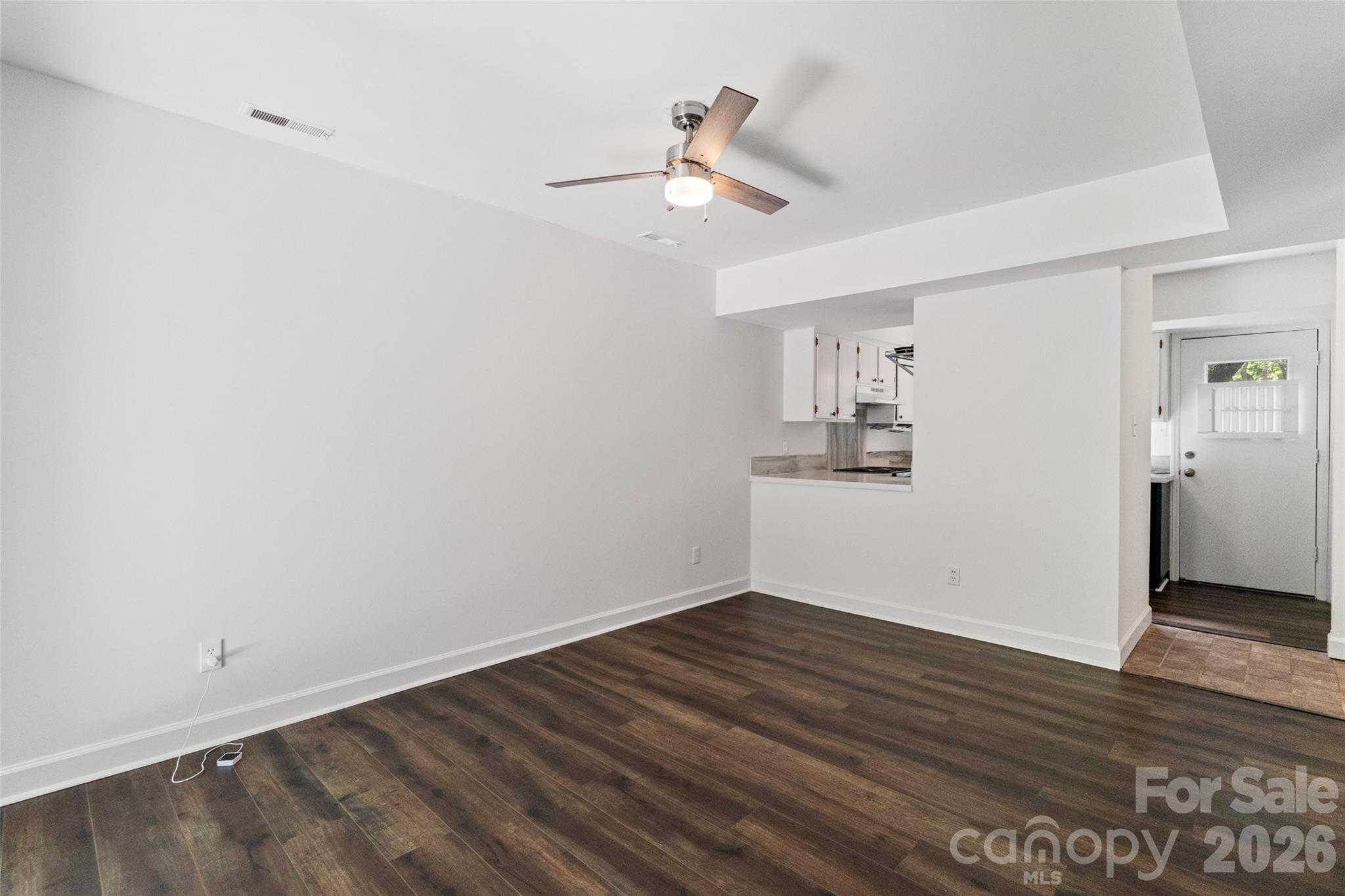 6100 Honeysuckle Lane — Charlotte