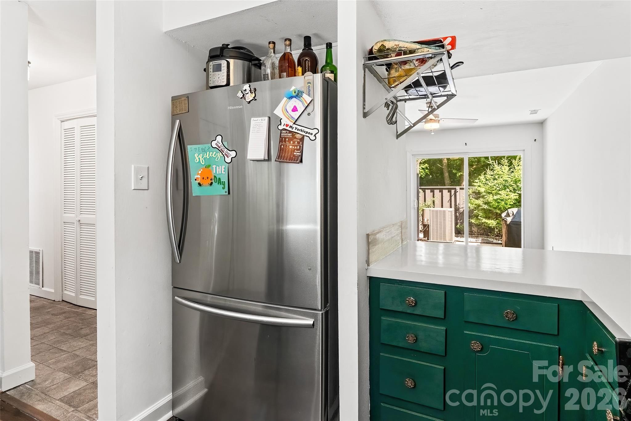 6100 Honeysuckle Lane — Charlotte