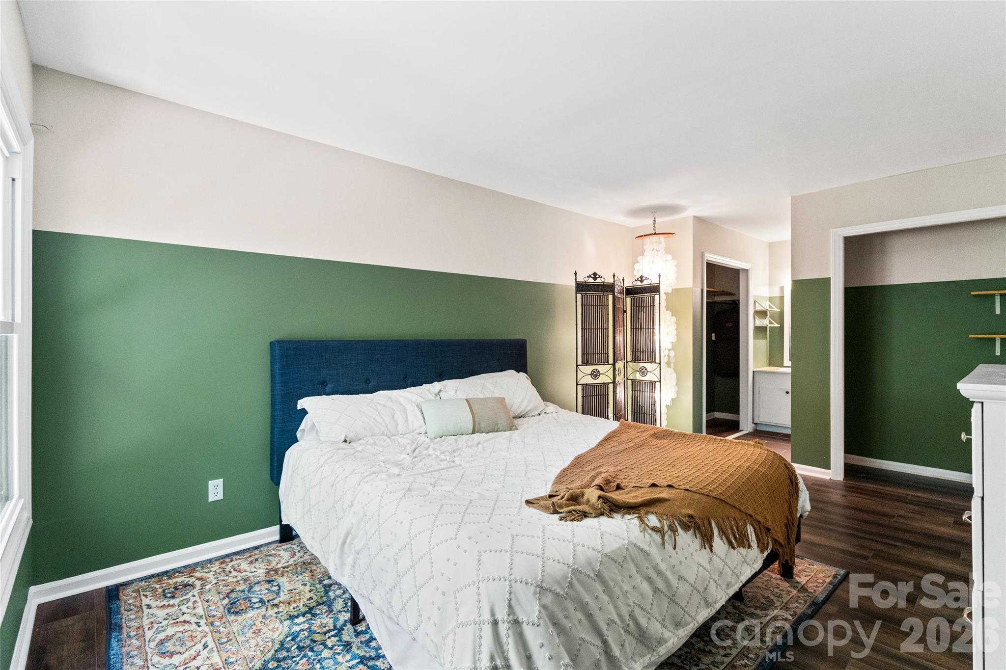 6100 Honeysuckle Lane — Charlotte