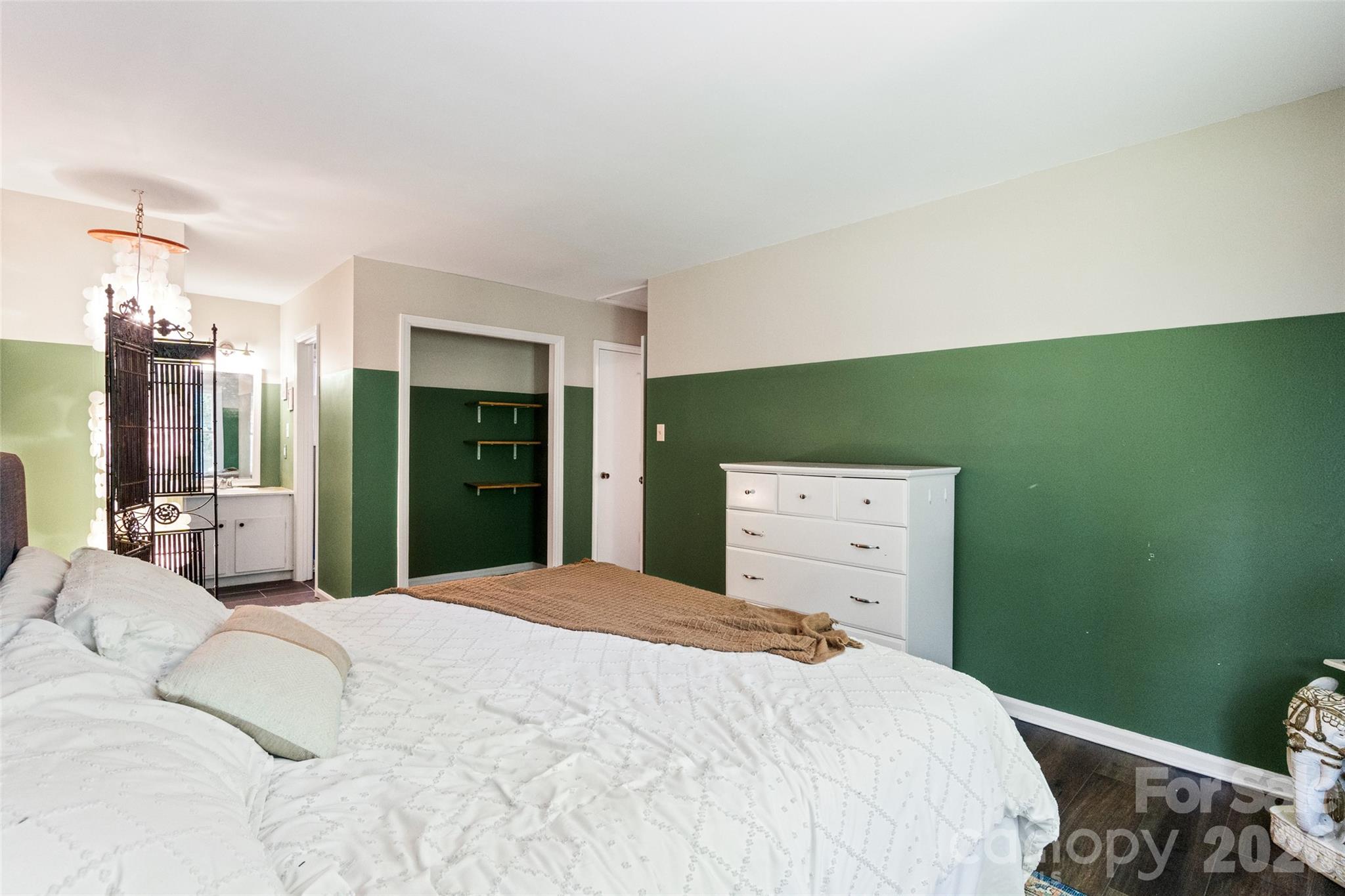 6100 Honeysuckle Lane — Charlotte