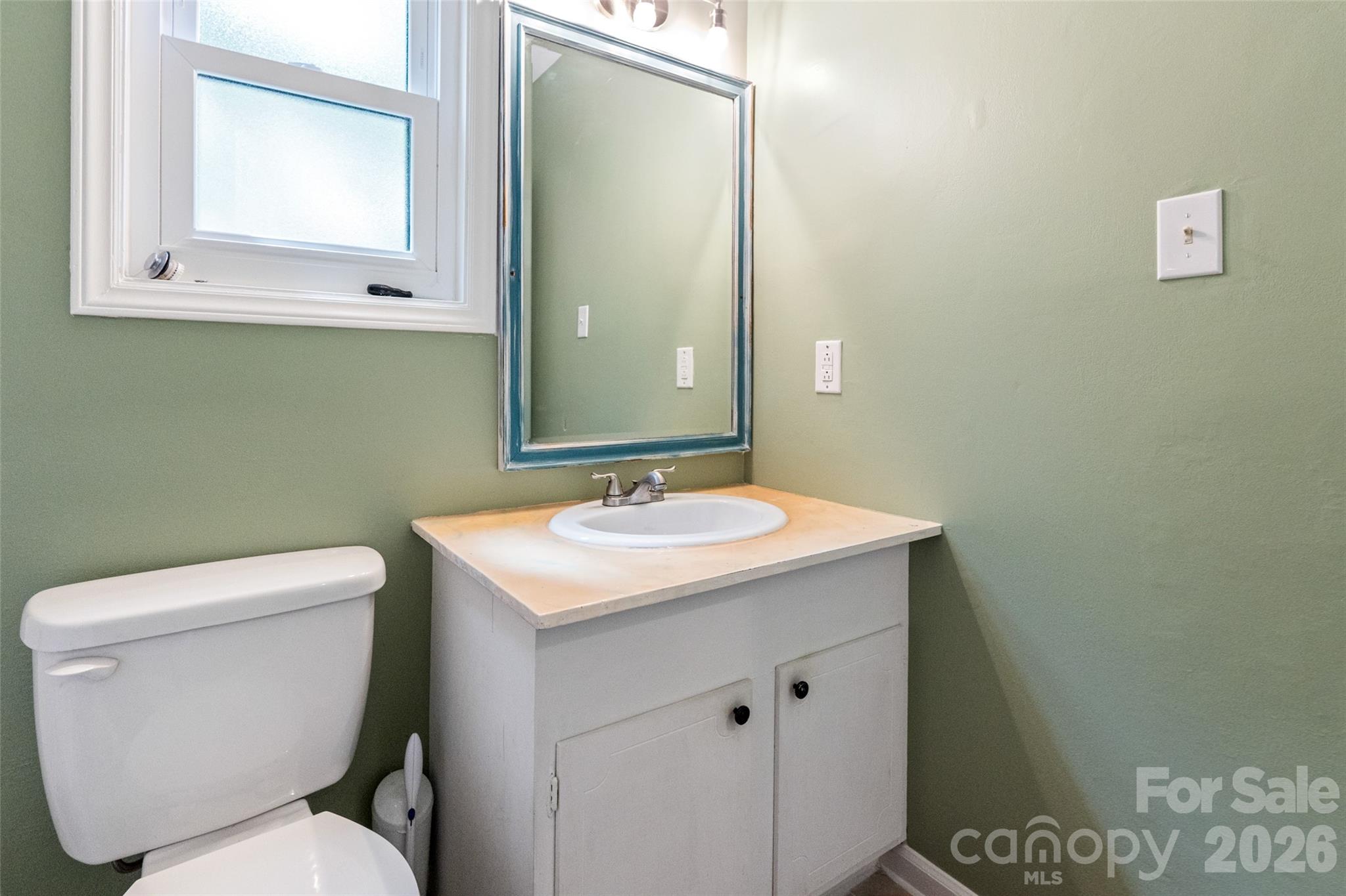 6100 Honeysuckle Lane — Charlotte