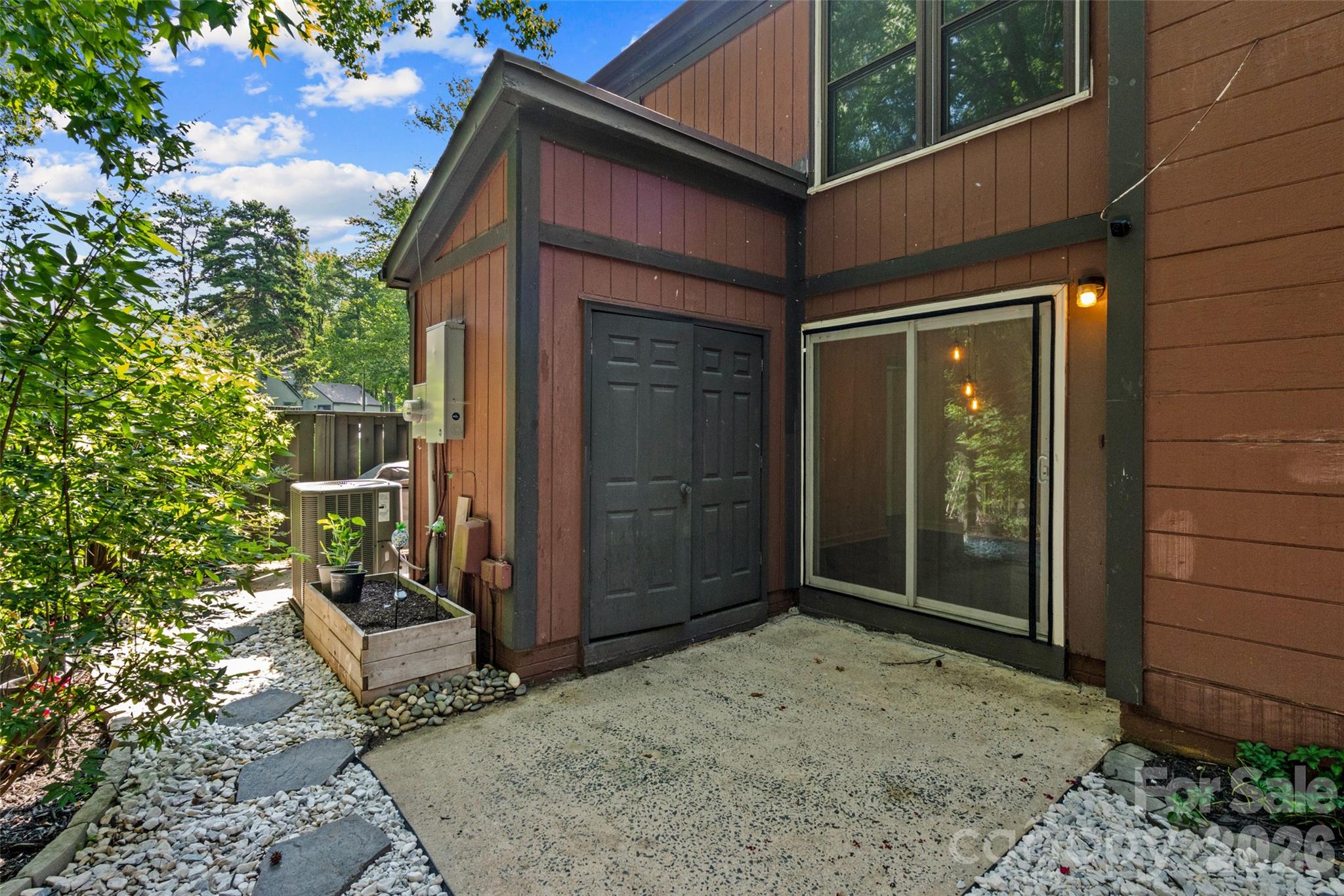 6100 Honeysuckle Lane — Charlotte