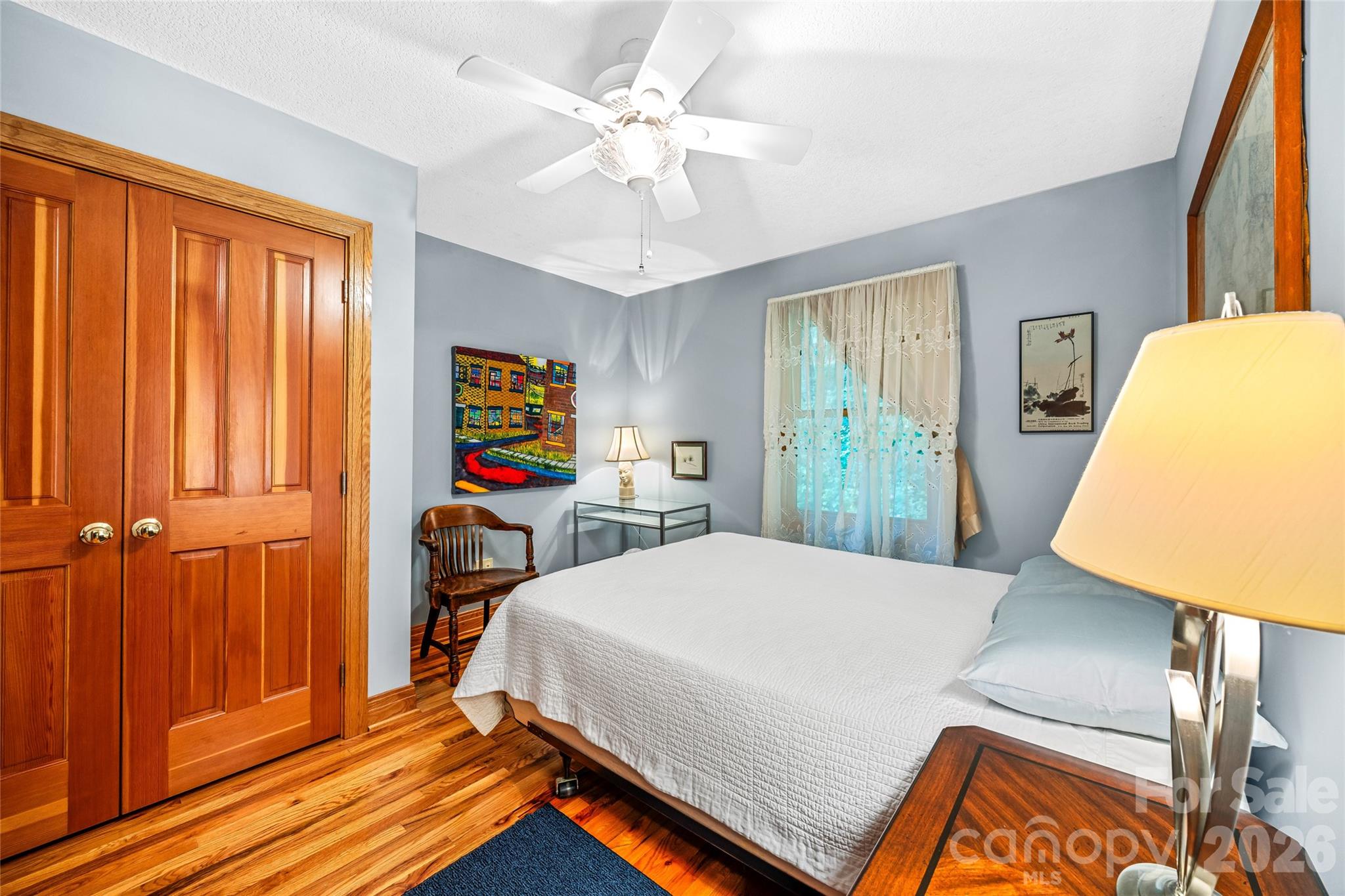464 Governors View Road — Asheville