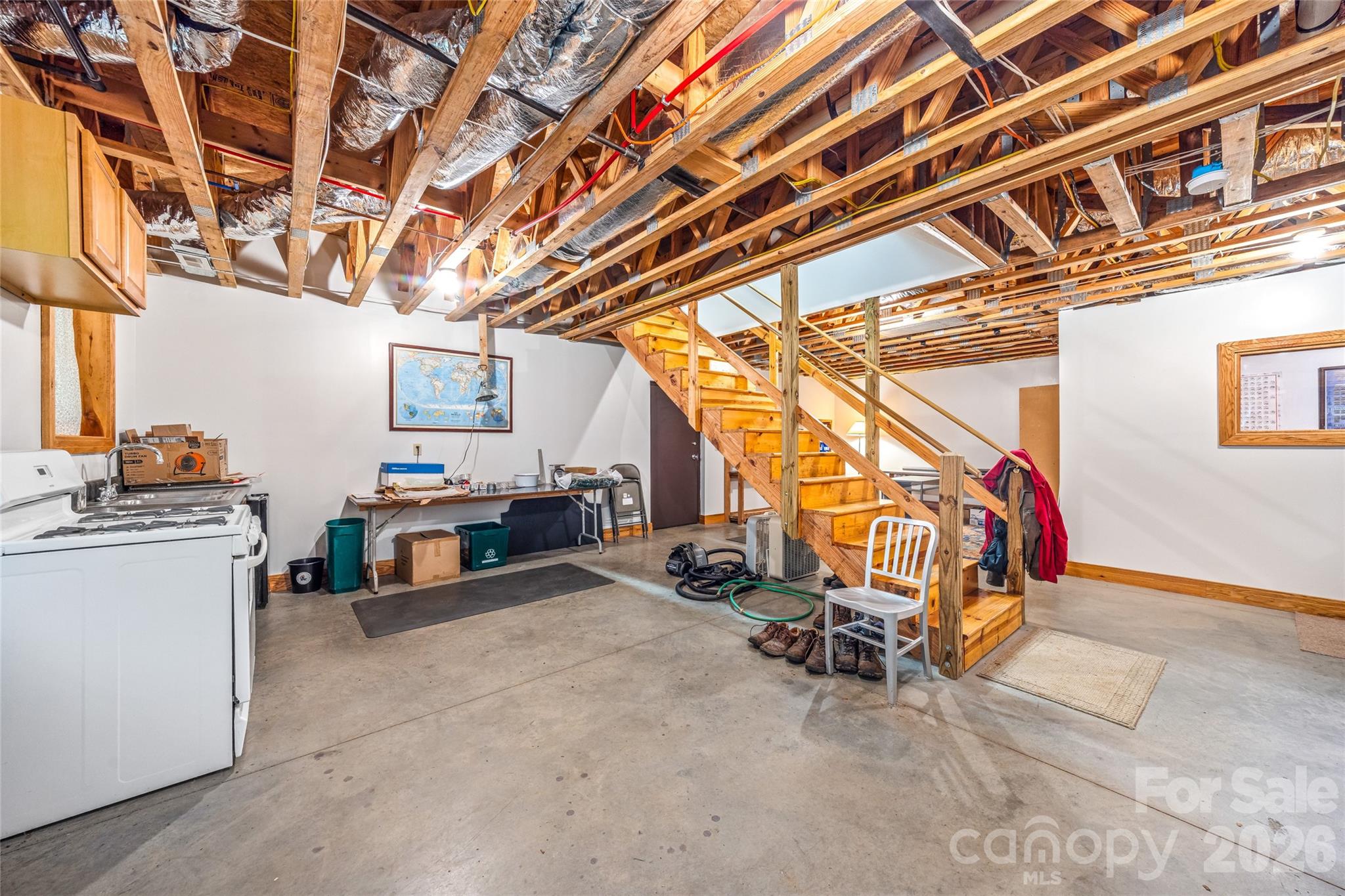 464 Governors View Road — Asheville