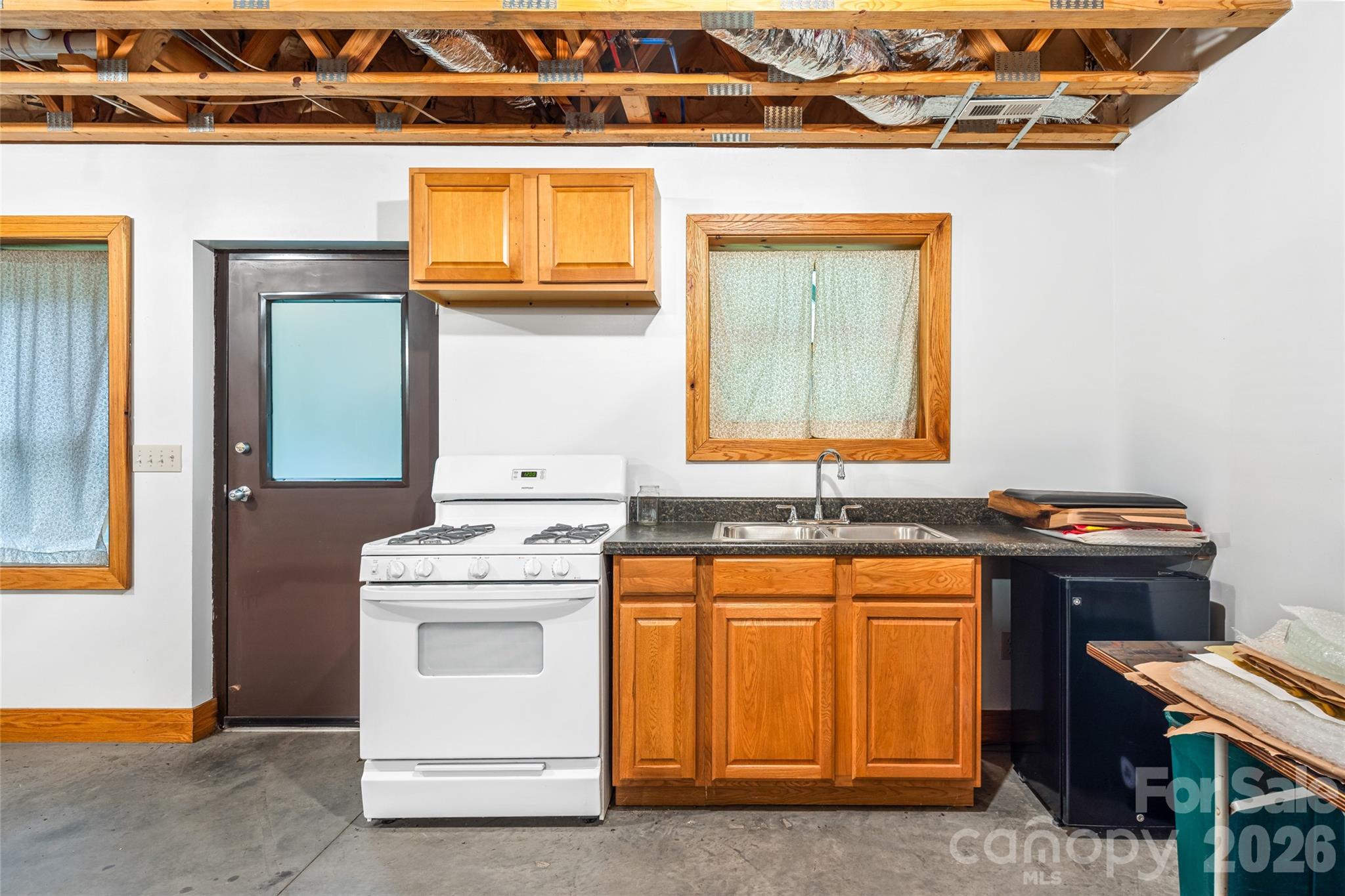 464 Governors View Road — Asheville