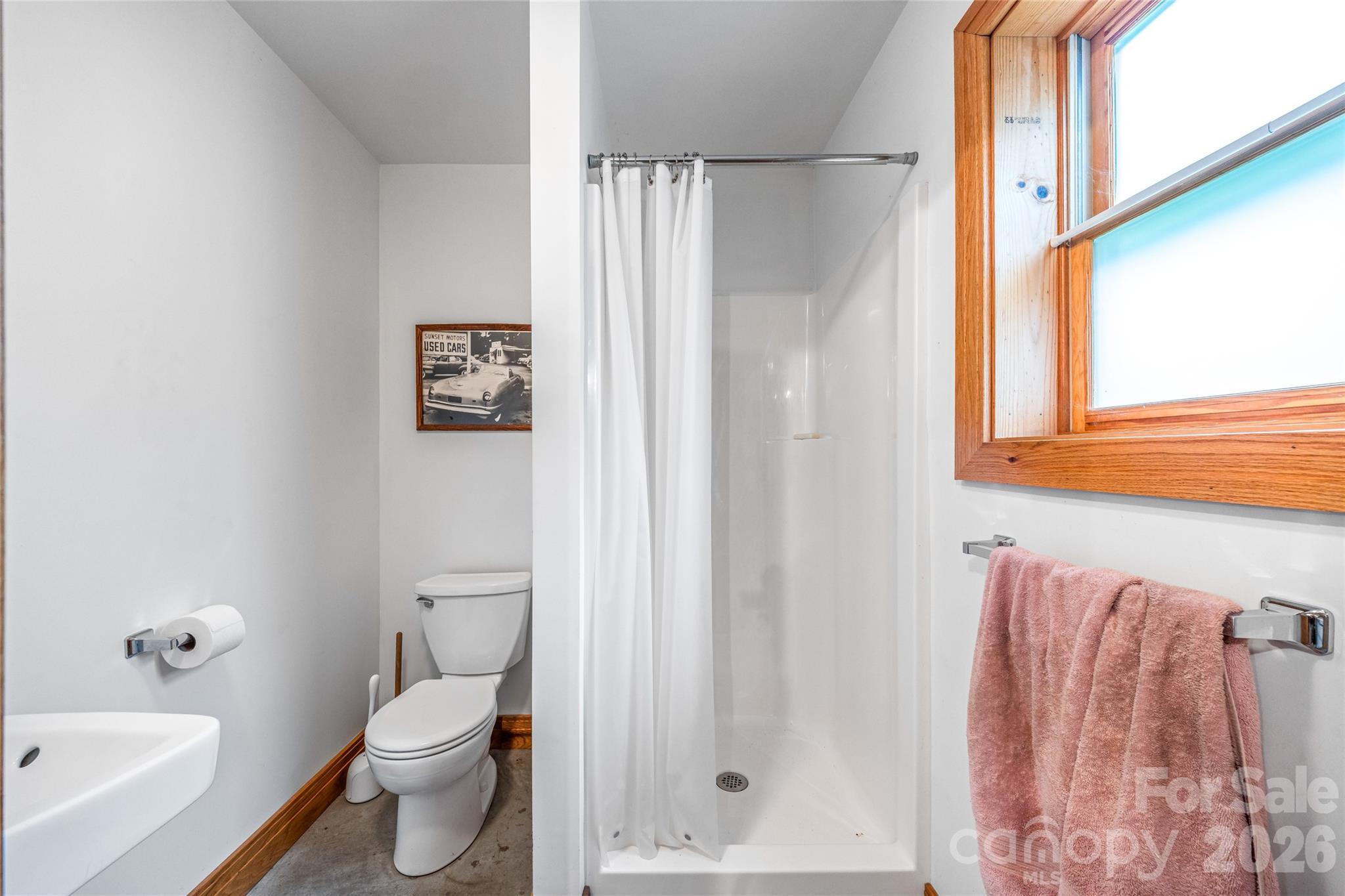 464 Governors View Road — Asheville