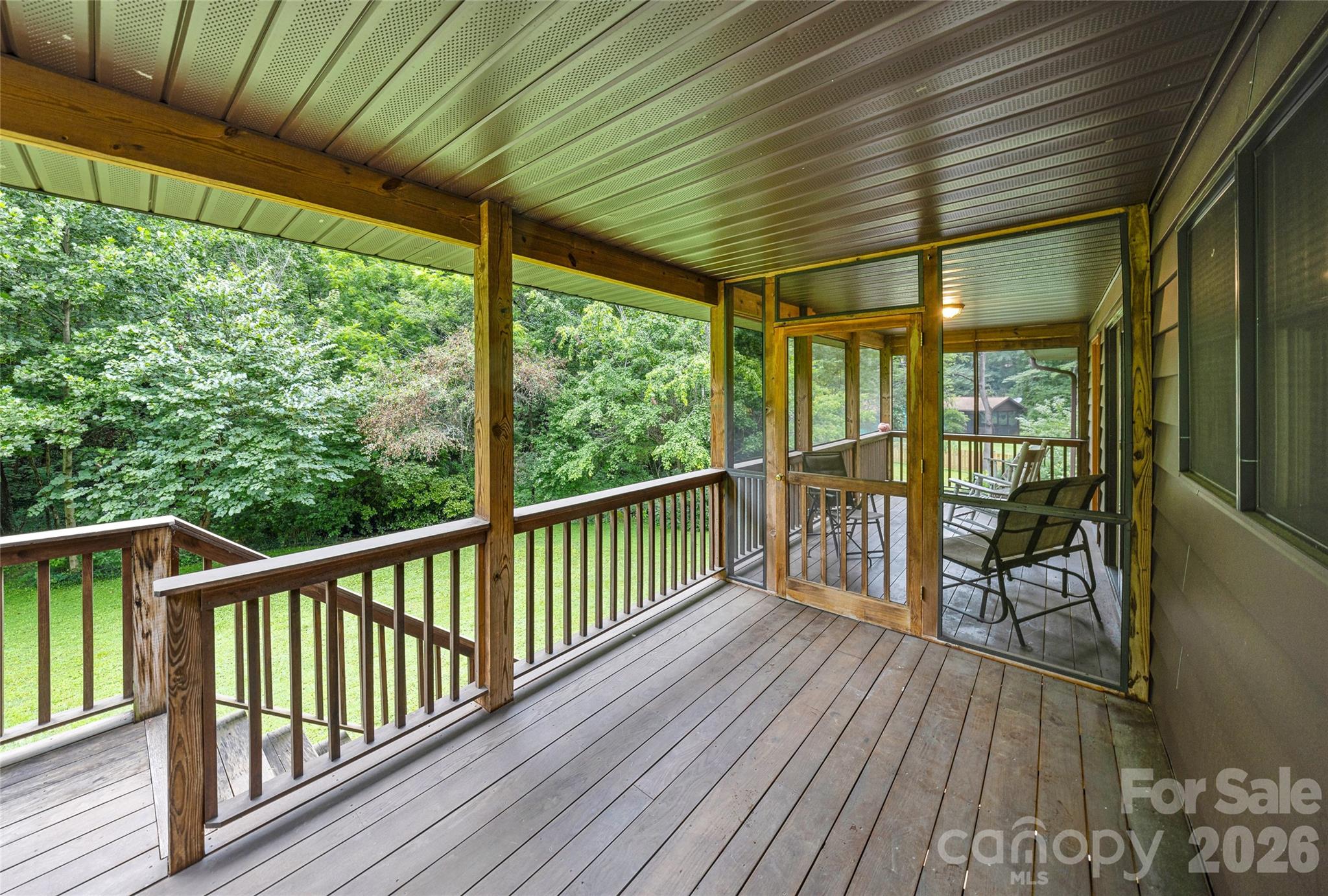 464 Governors View Road — Asheville