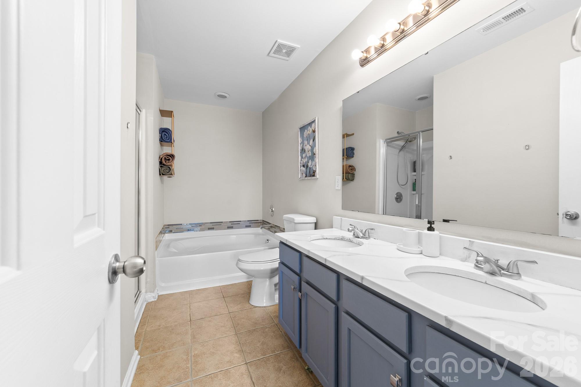 1525 Ladora Drive — Charlotte