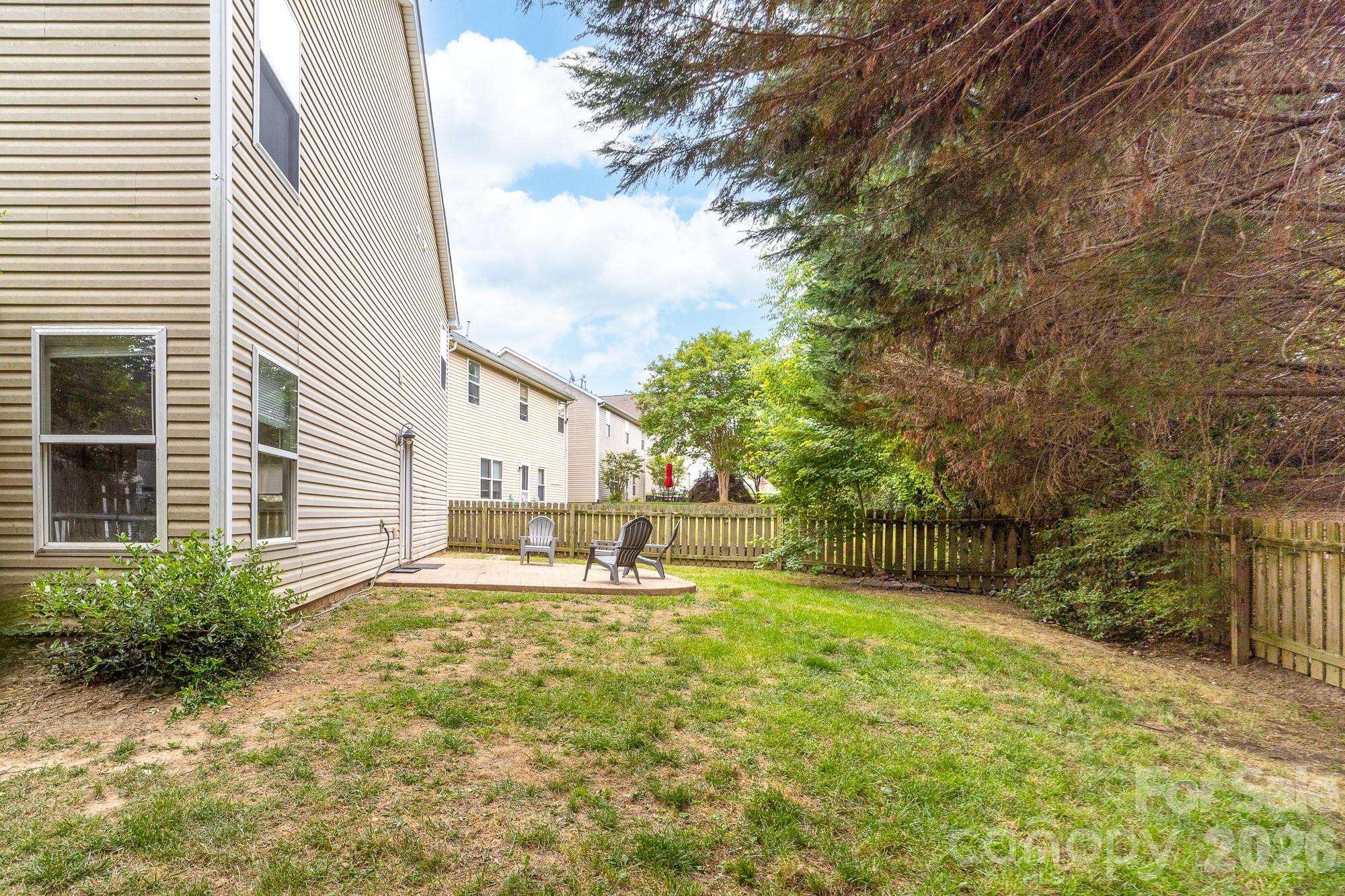 1525 Ladora Drive — Charlotte