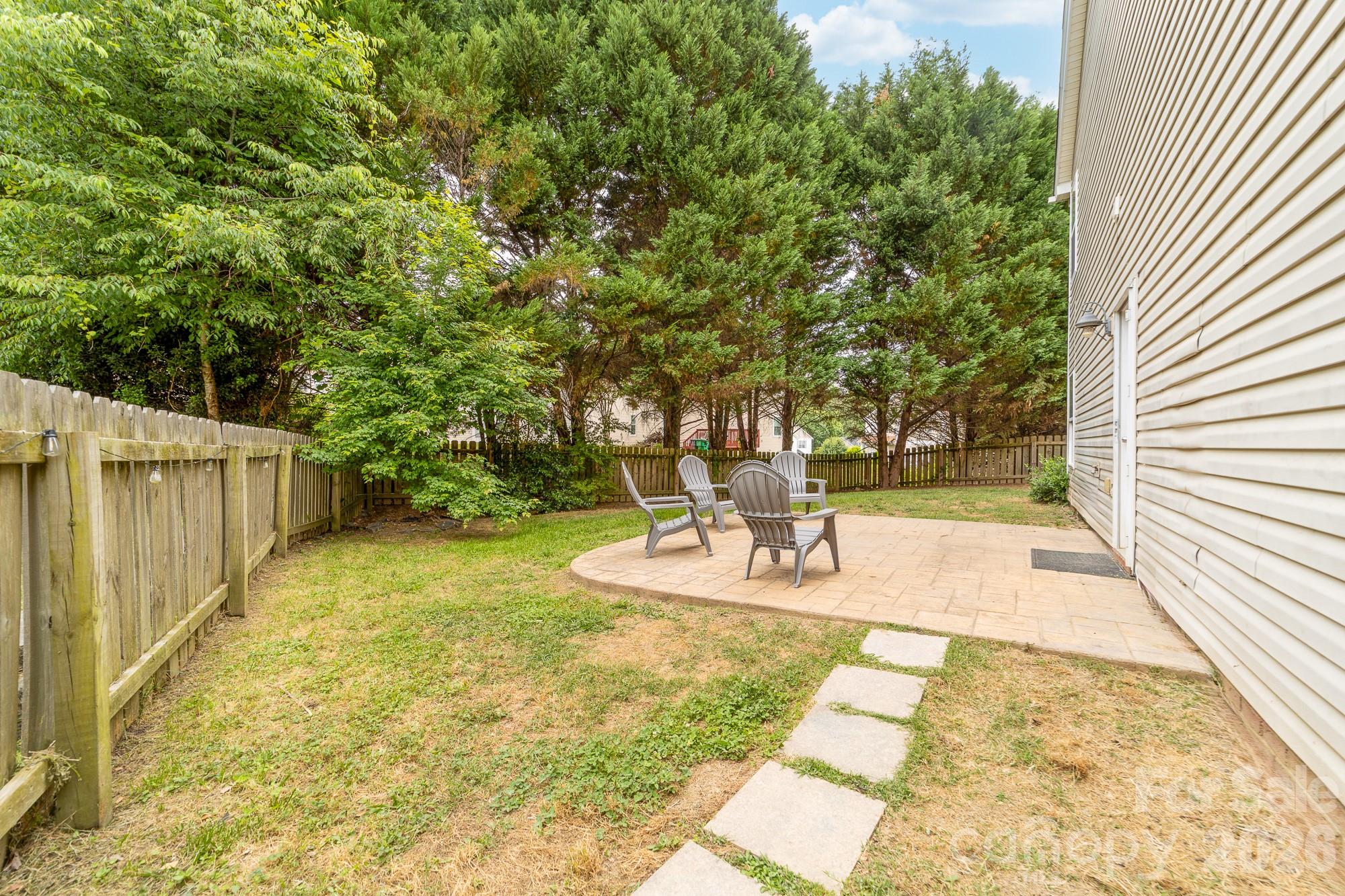 1525 Ladora Drive — Charlotte
